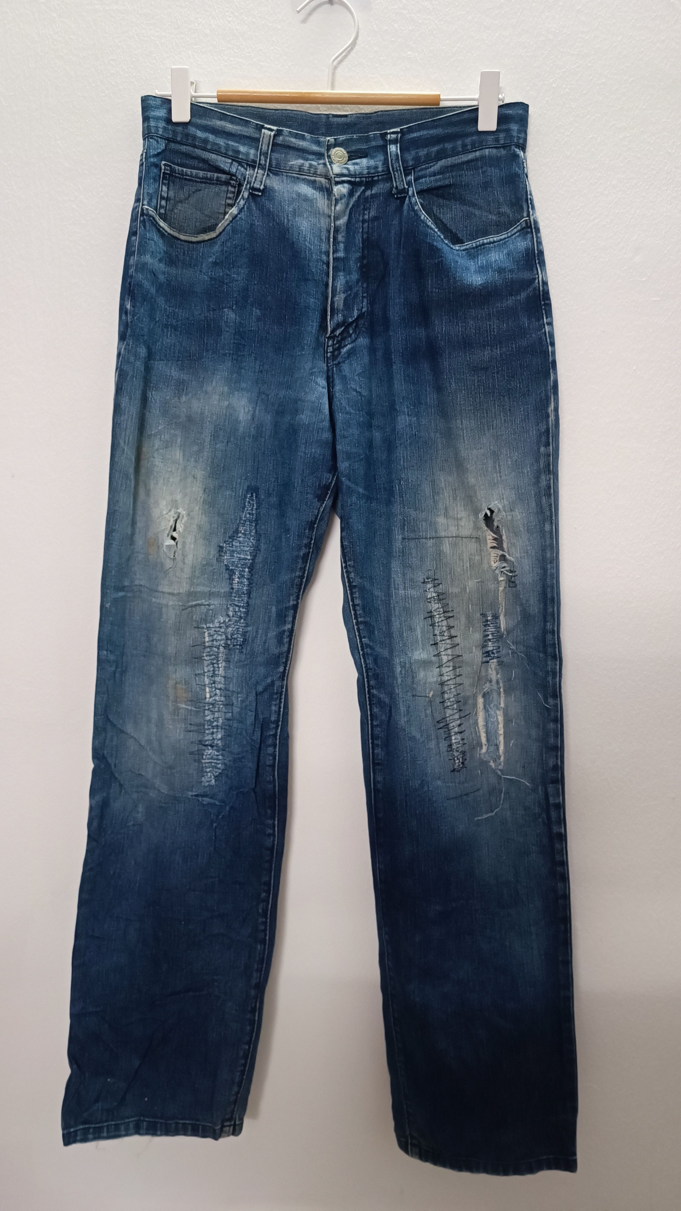 Distressed Denim Ptachwork Straight Fit #074