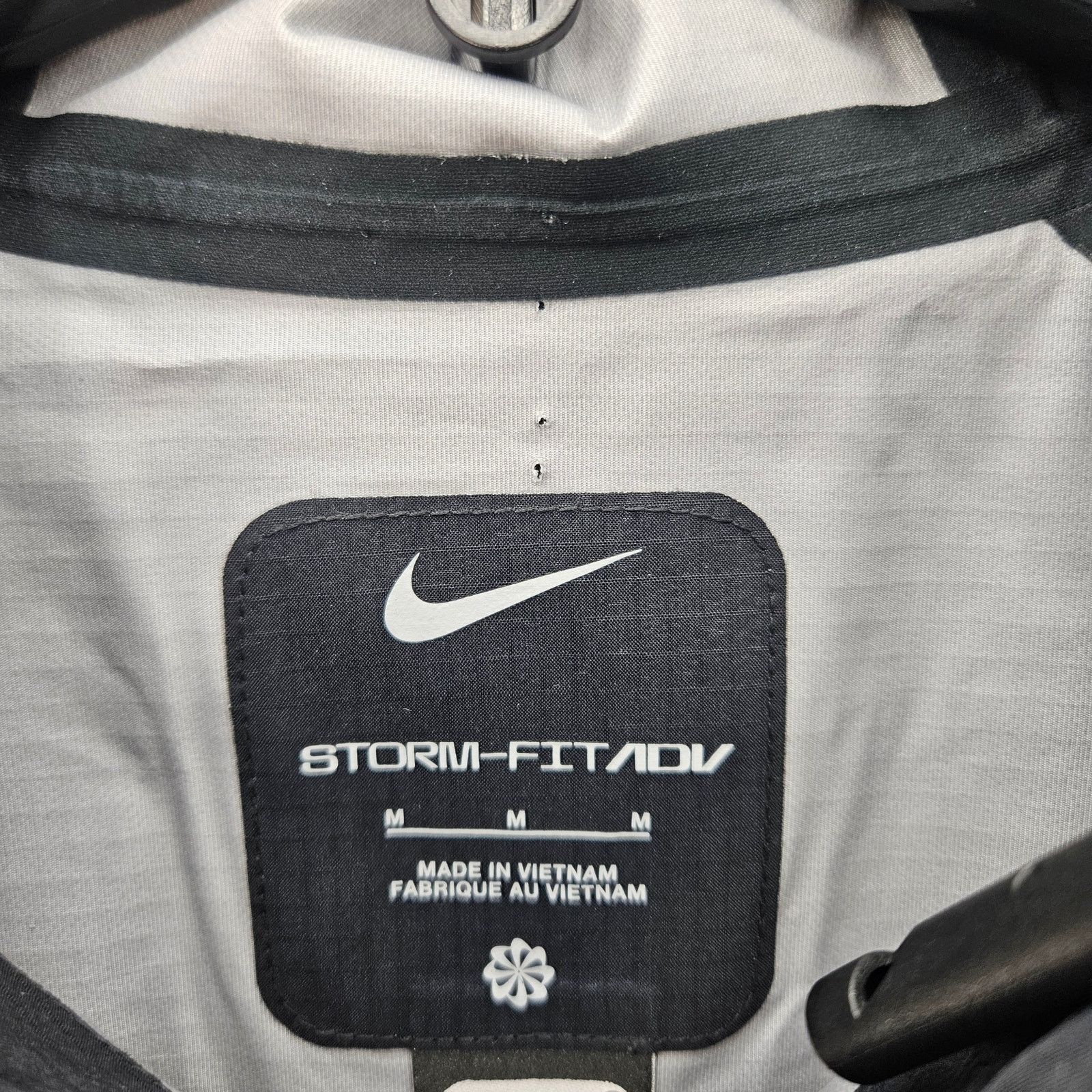 Nike NIKE TRAIL WOMEN'S MEDIUM STORM FIT ADV RUNNING JACKET BLACK Size M / US 6-8 / IT 42-44 - 4 Thumbnail