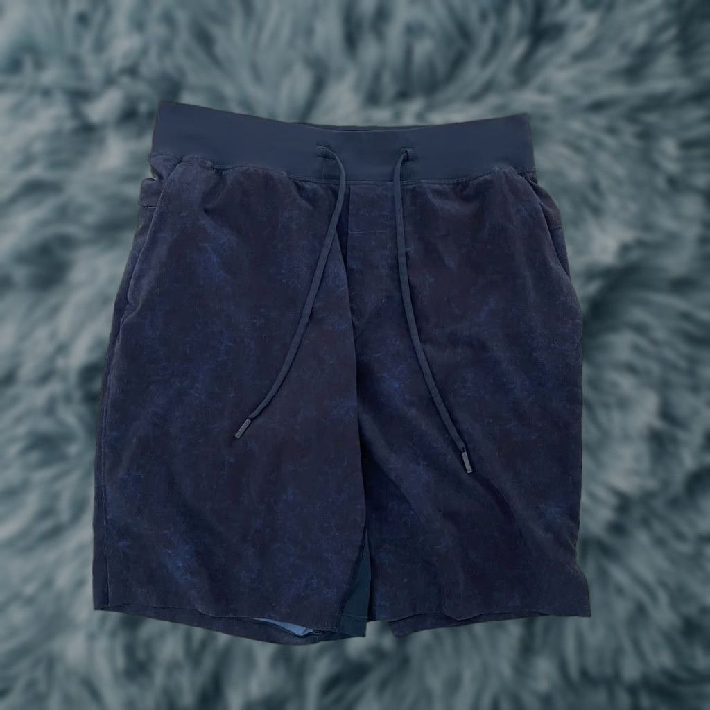 VINTAGE Lululemon Shorts Men Adult Small Active Gym Casual Travel Blue Athletic Logo Performance