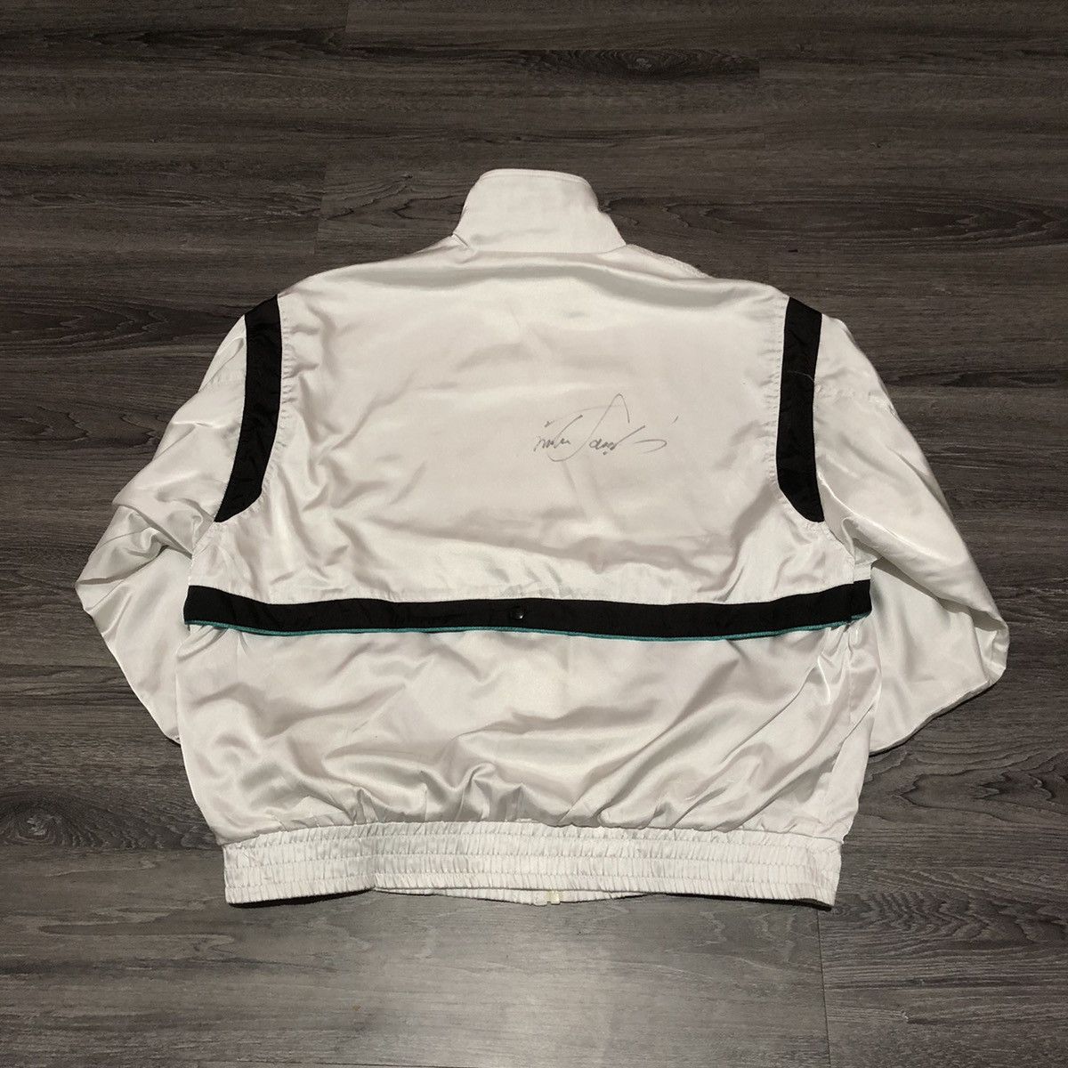 Nike × Vintage vintage NIKE signature satin jacket Size US L / EU 52-54 / 3 - 3 Thumbnail