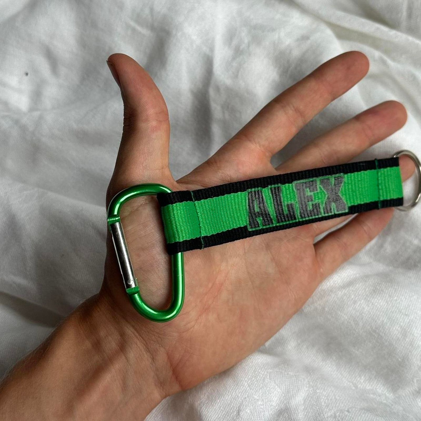 Other × Vintage Vintage Green Y2K Alex Keychain Carabiner Striped Accessory Size ONE SIZE - 3 Thumbnail
