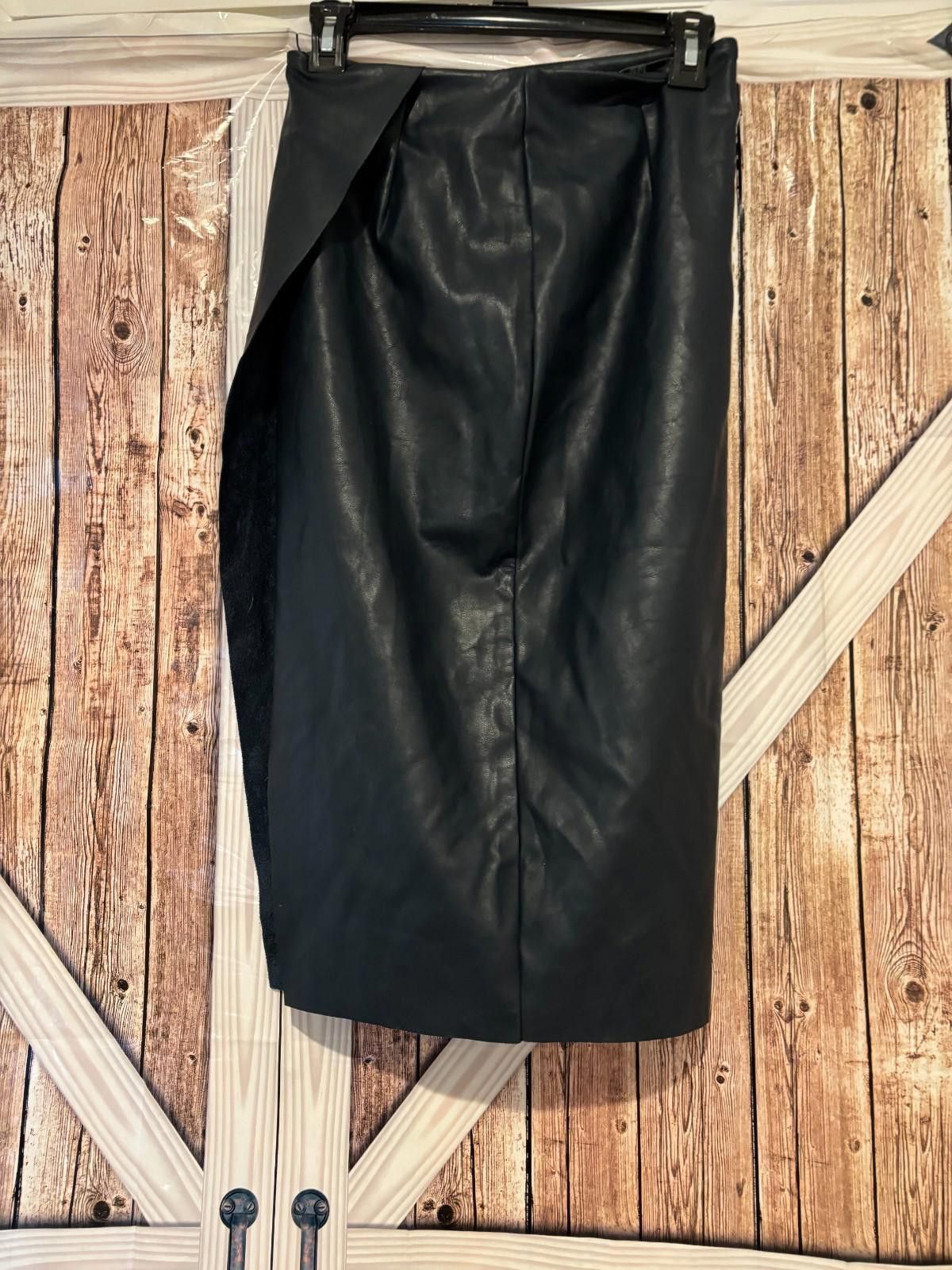 Designer Womens Modern Citizen faux leather skirt sz S preloved #256 Size 28" / US 6 / IT 42 - 1 Thumbnail