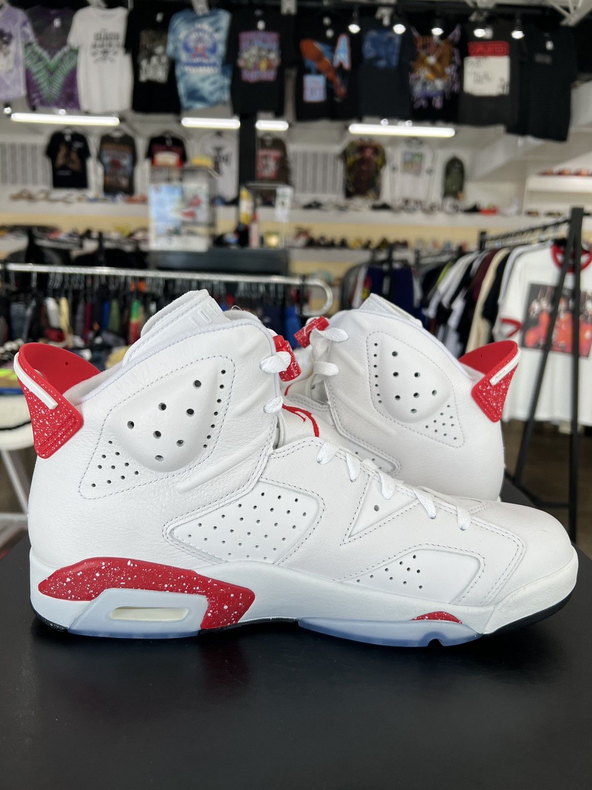 Jordan Brand Air Jordan 6 Red Oreo Sz. 10.5 (2022) Size US 10.5 / EU 43-44 - 4 Thumbnail