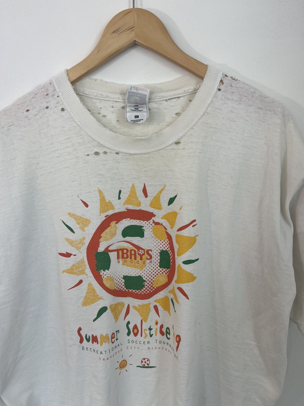 Vintage Vintage 1999 Summer Solstice Thrashed Tee Size US L / EU 52-54 / 3 - 2 Thumbnail