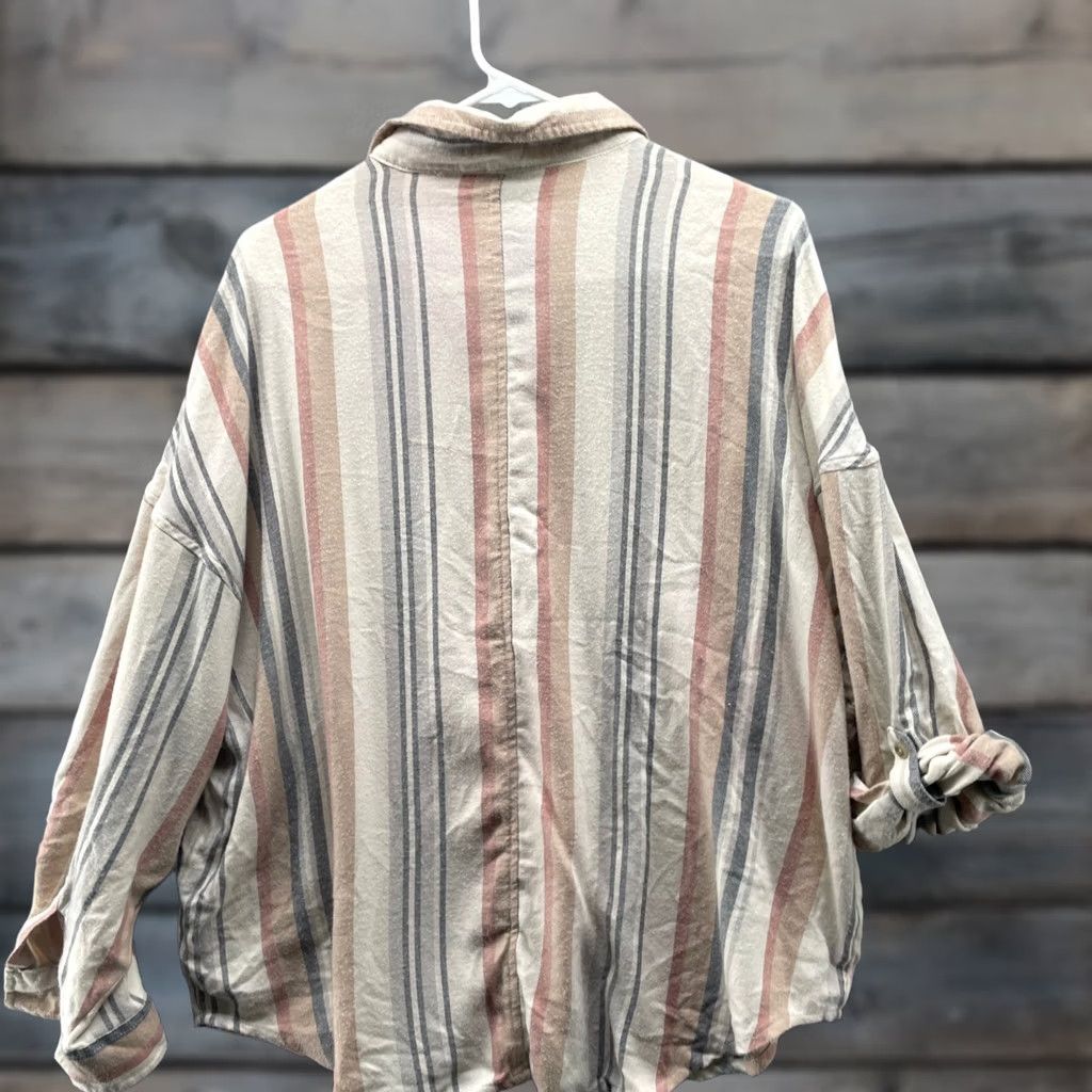 American Eagle Outfitters VINTAGE American Eagle Button Down Shirt Womens L Lightweight Roll Tab Beige Boyfriend Size L / US 10 / IT 46 - 1 Thumbnail