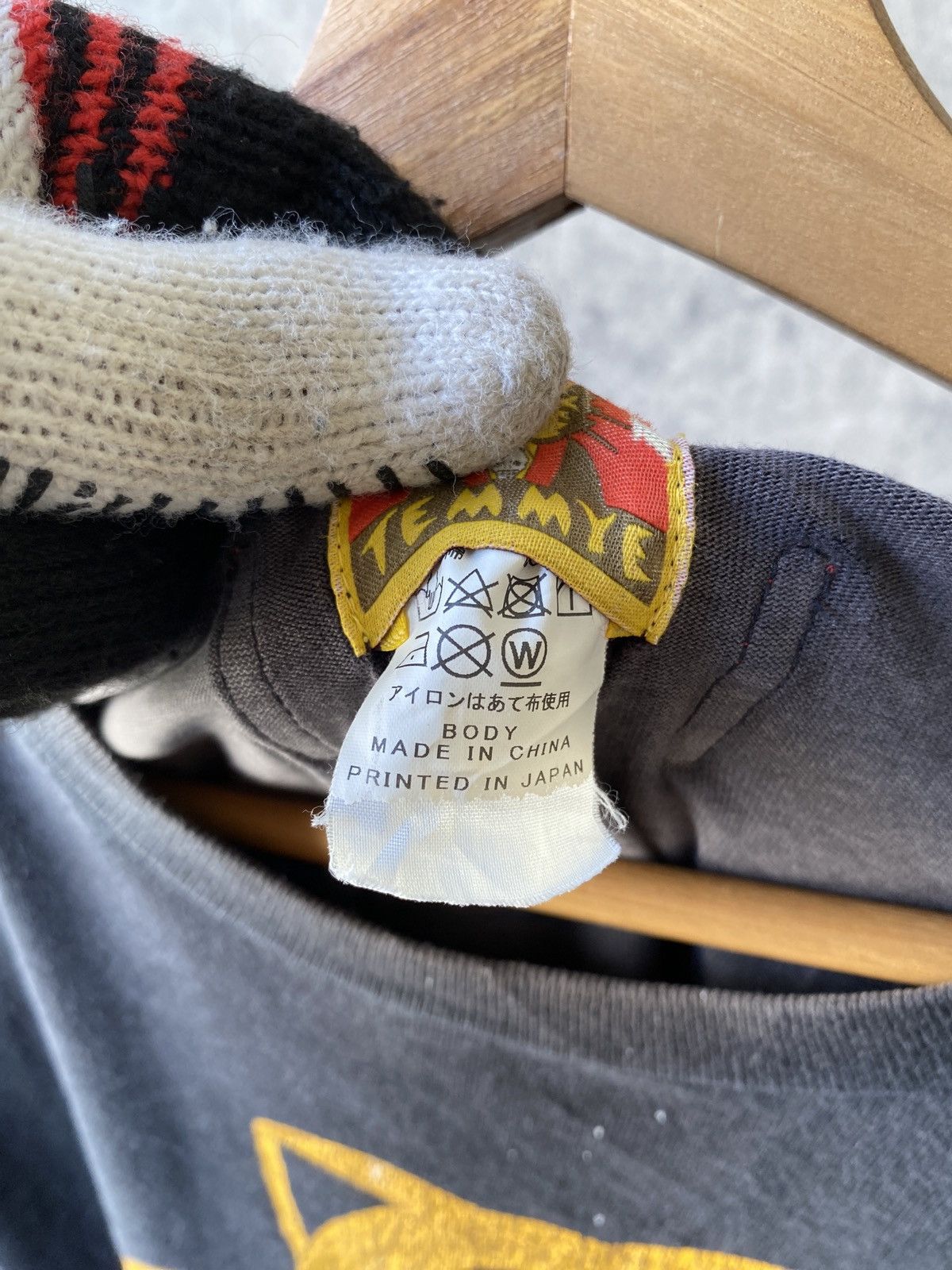 Japanese Brand × Vintage Vintage 90s Cream Soda Temmye Faded Black Distressed Tee Size US L / EU 52-54 / 3 - 12 Thumbnail