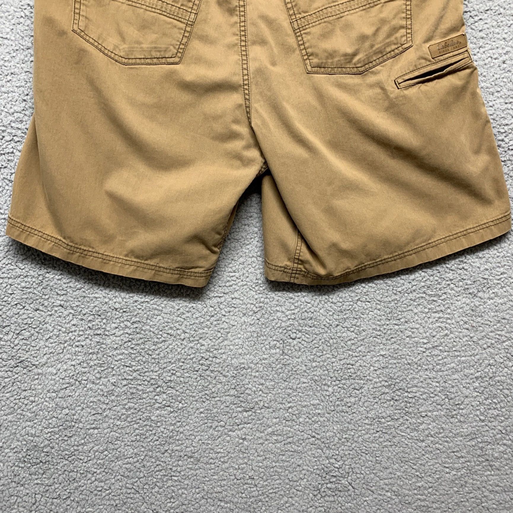 Vintage Cabela's Men’s Shorts Bermuda 42 Light Brown 5-Pocket Design Belt Loops Front Flat 9.5in Inseam Casual Straight Fit Regular Size 42 Mens Size US 42 / EU 58 - 6 Thumbnail