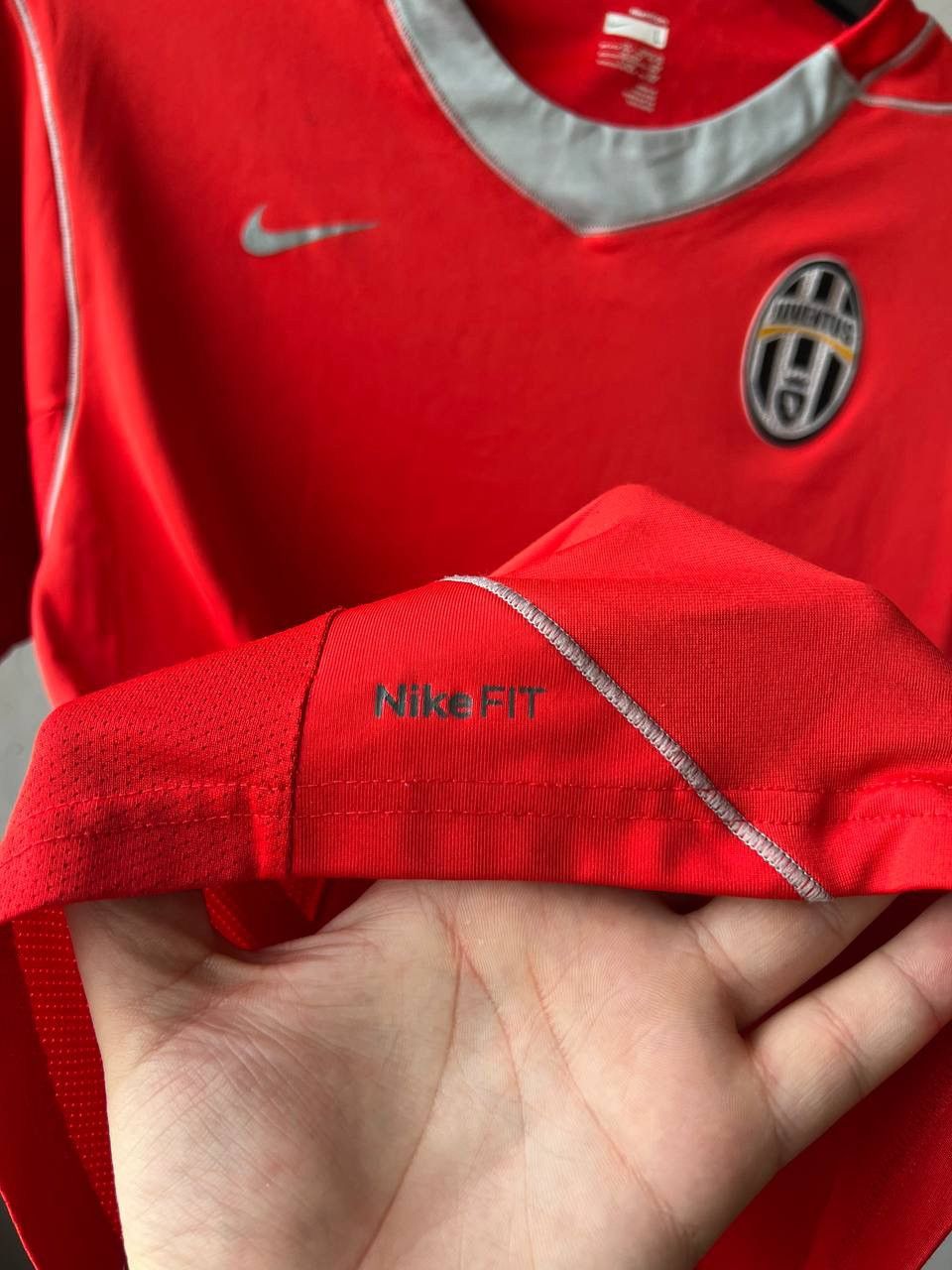 Nike 2007/08 JUVENTUS FC TRAINING NIKE SOCCER JERSEY SHIRT SZ L Size US L / EU 52-54 / 3 - 11 Thumbnail