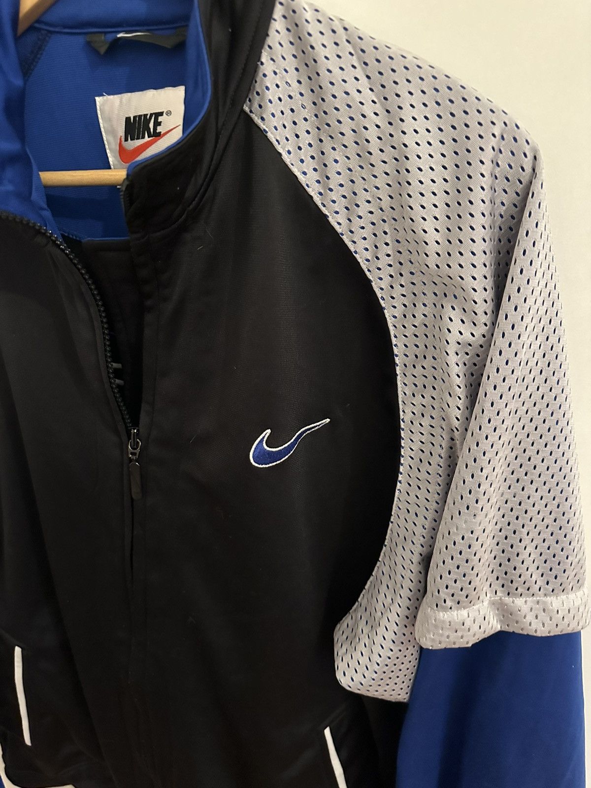 Nike Nike Air Jacke Windbreaker Size L Retro Vintage Track Size US L / EU 52-54 / 3 - 4 Thumbnail