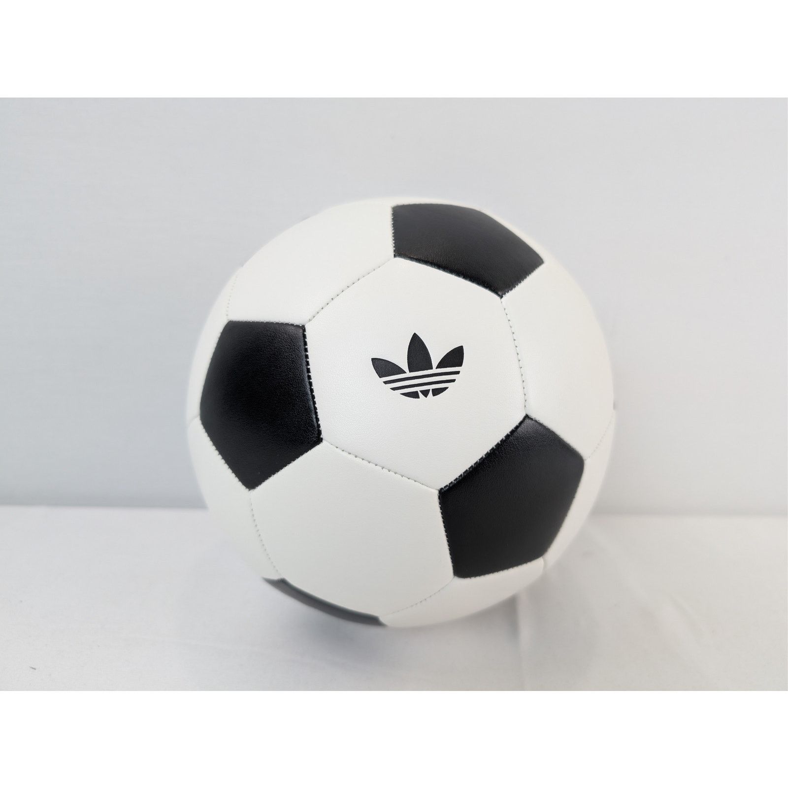 Adidas × JJJJound o1rshd1 Q:2 / Size: 5 / Footballs in Black/White Size ONE SIZE - 4 Thumbnail