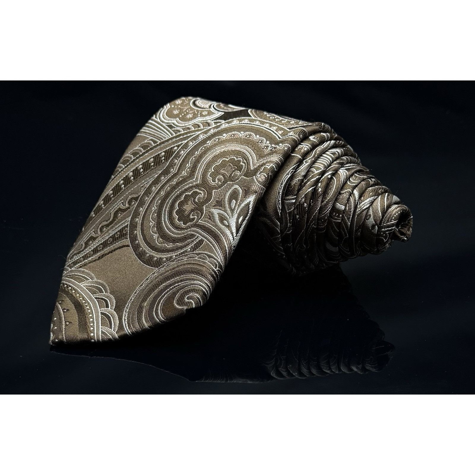 Donald Trump DONALD J TRUMP MEN'S TIE BROWN/Paisley Width: 3.5" Length: 6 Size ONE SIZE - 6 Thumbnail