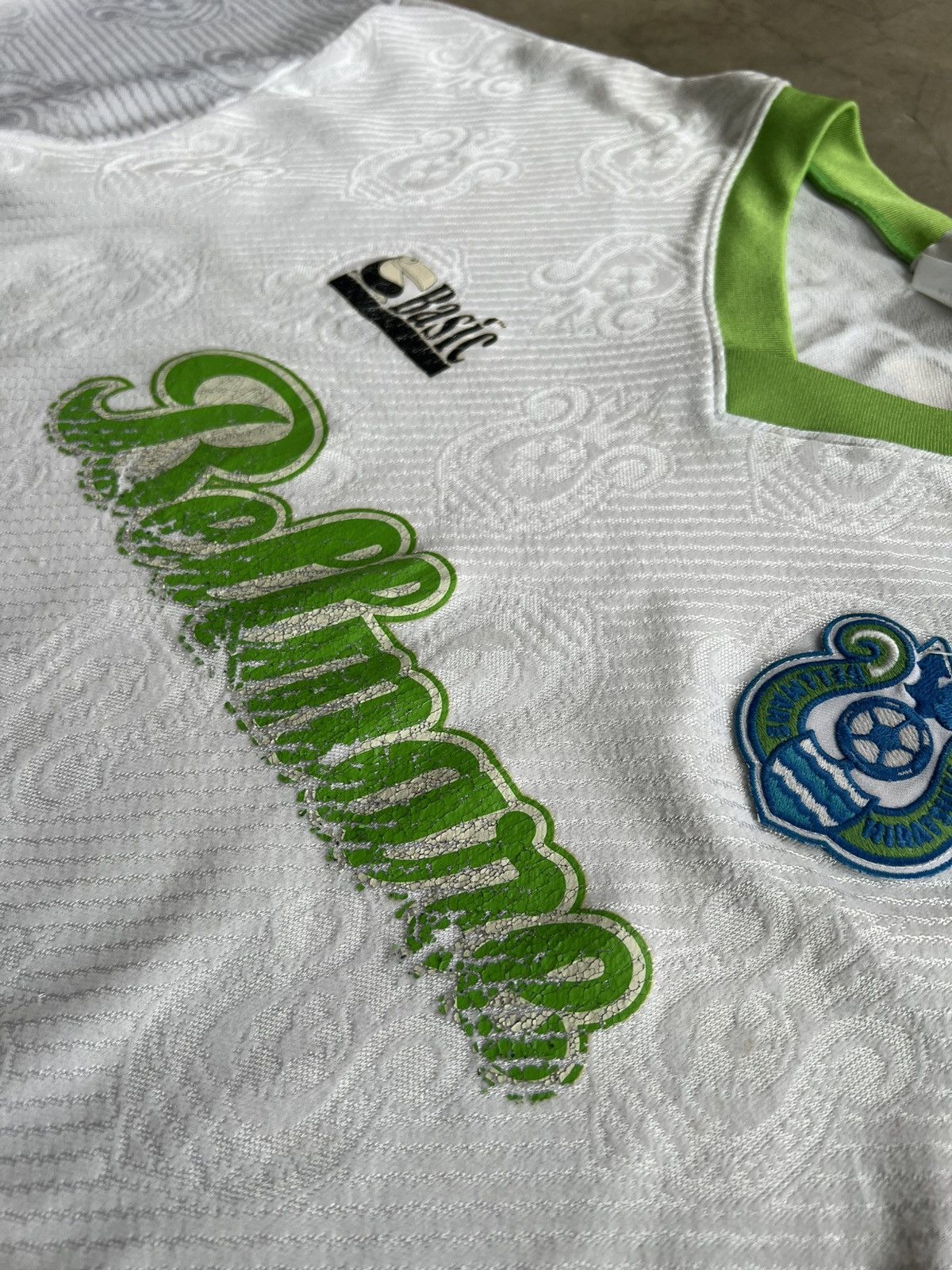 Japanese Brand 90’s Bellmare Hiratsuka Japan Vintage Jersey Size US L / EU 52-54 / 3 - 4 Thumbnail