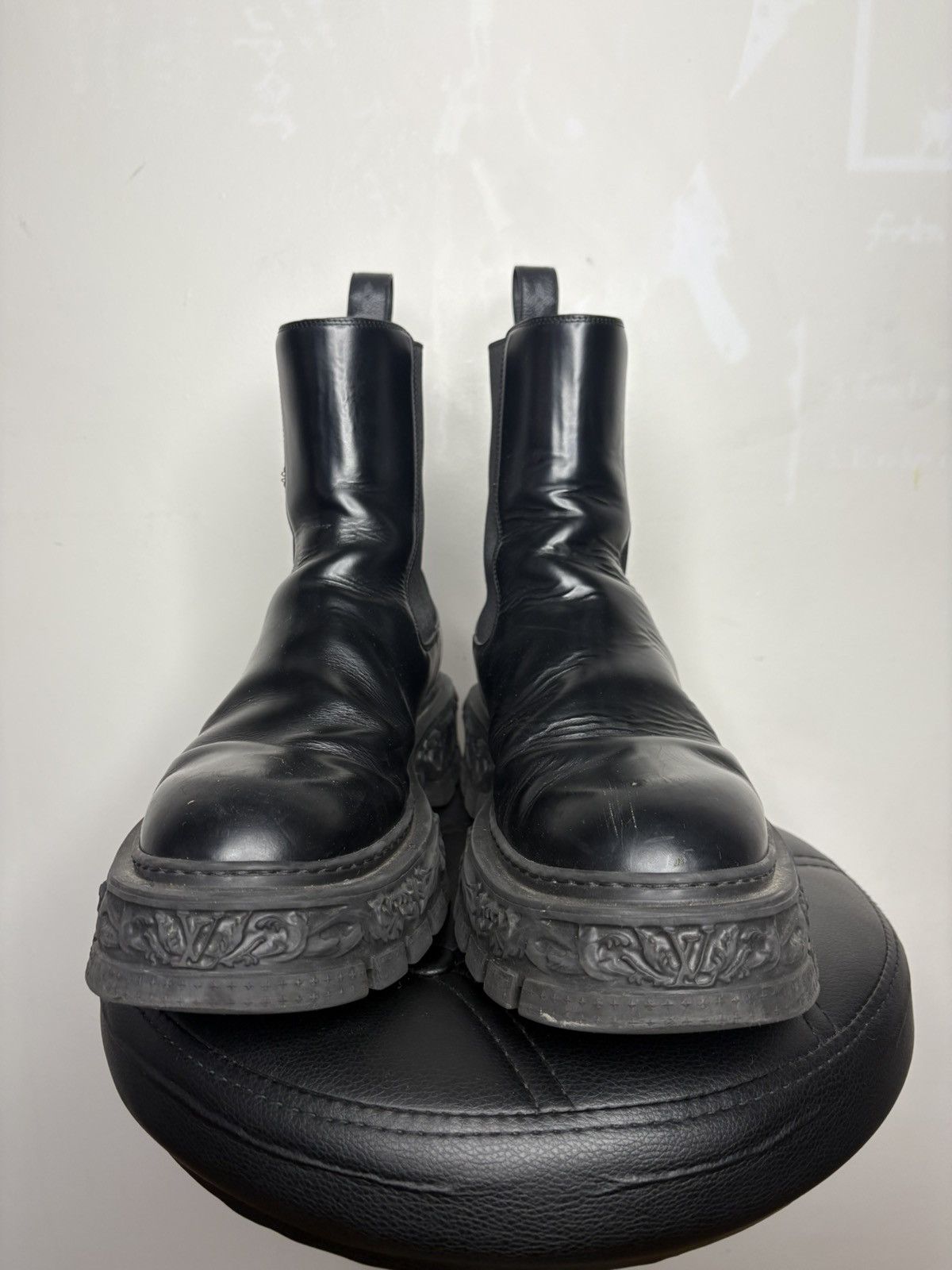 Louis Vuitton Louis Vuitton Baroque Boots - Virgil’s Last Show (RARE) Size US 9 / EU 42 - 3 Thumbnail