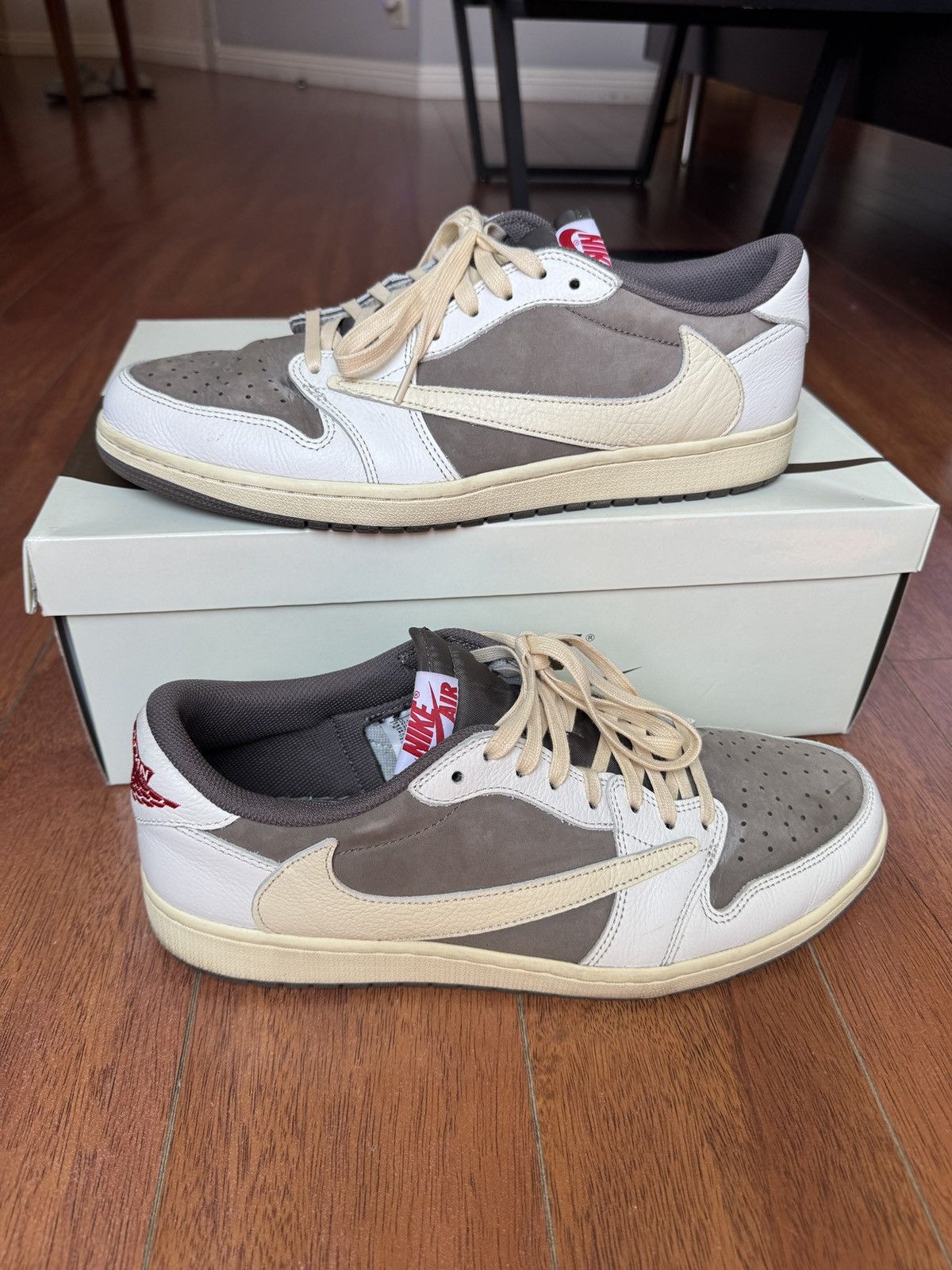 Nike Travis Scott x Air Jordan 1 Low “Reverse Mocha” Size US 13 / EU 46 - 2 Thumbnail