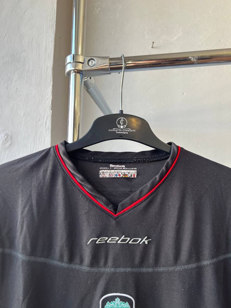 Reebok 2002/2003 LIVERPOOL FC AWAY SOCCER JERSEY FOOTBALL SHIRT XL Size US XL / EU 56 / 4 - 4 Thumbnail