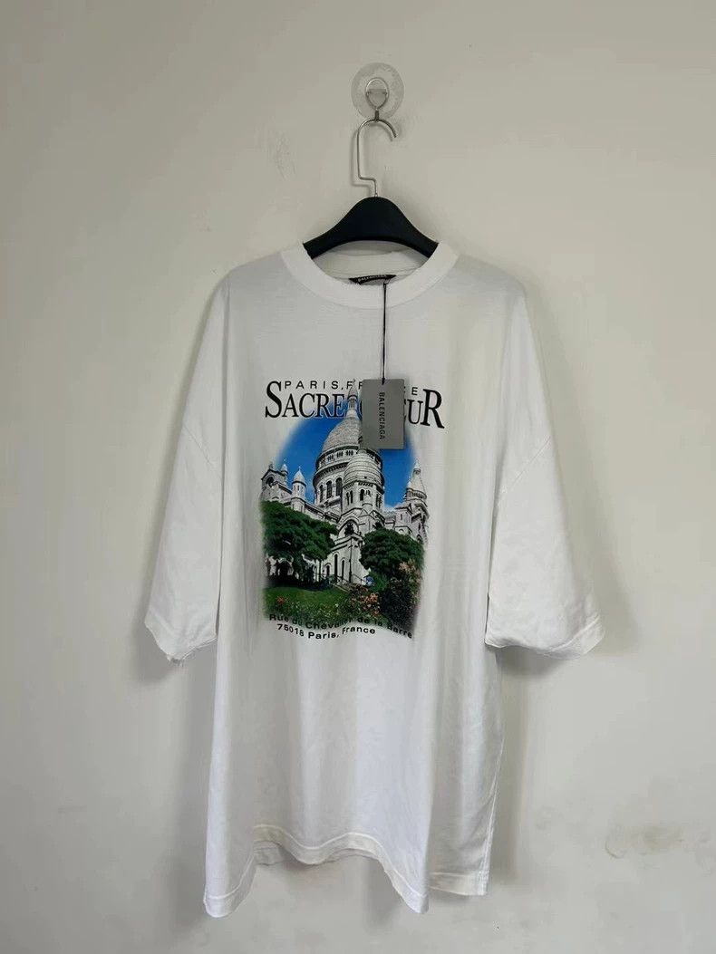 Balenciaga Balenciaga White short sleeves for destroying old castles. Size US L / EU 52-54 / 3 - 1 Thumbnail
