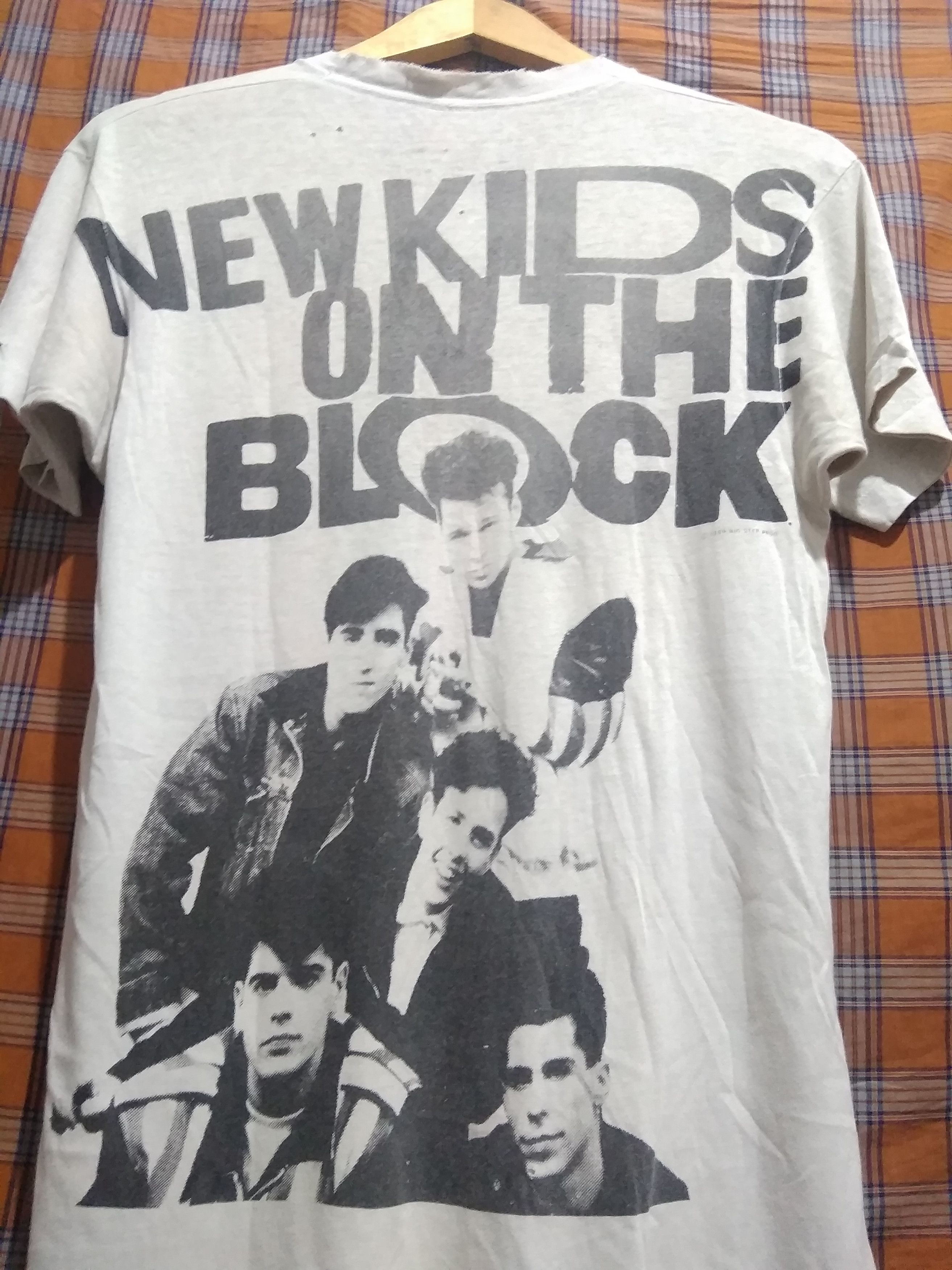Band Tees thrashed faded 80s New Kids On The Block paper thin t shirt Size US S / EU 44-46 / 1 - 8 Thumbnail