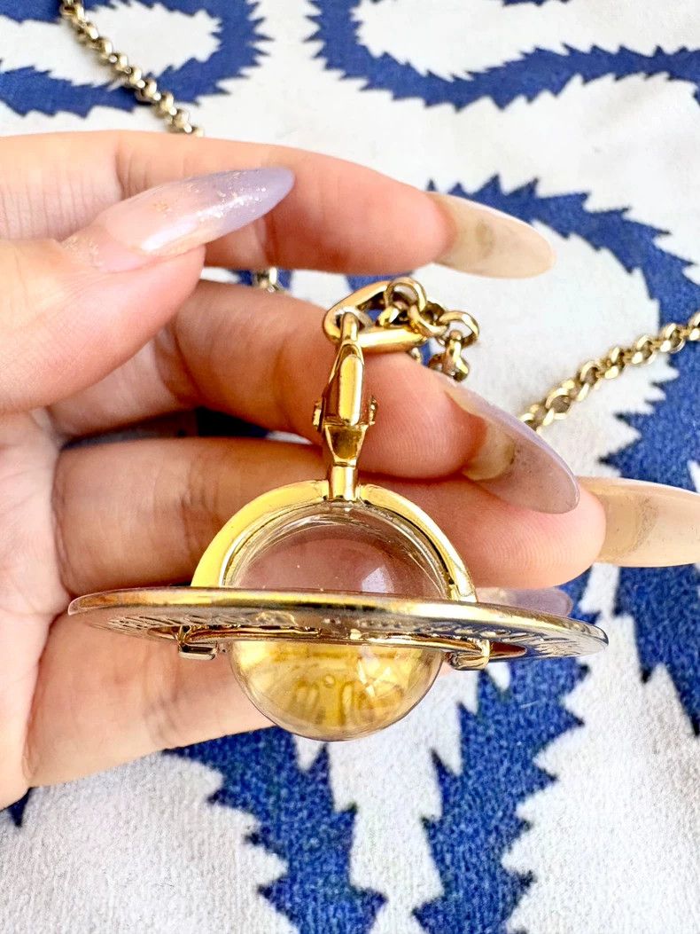 Vivienne Westwood Vivienne Westwood Large Gold Orb Earth Planet Necklace Size ONE SIZE - 3 Thumbnail
