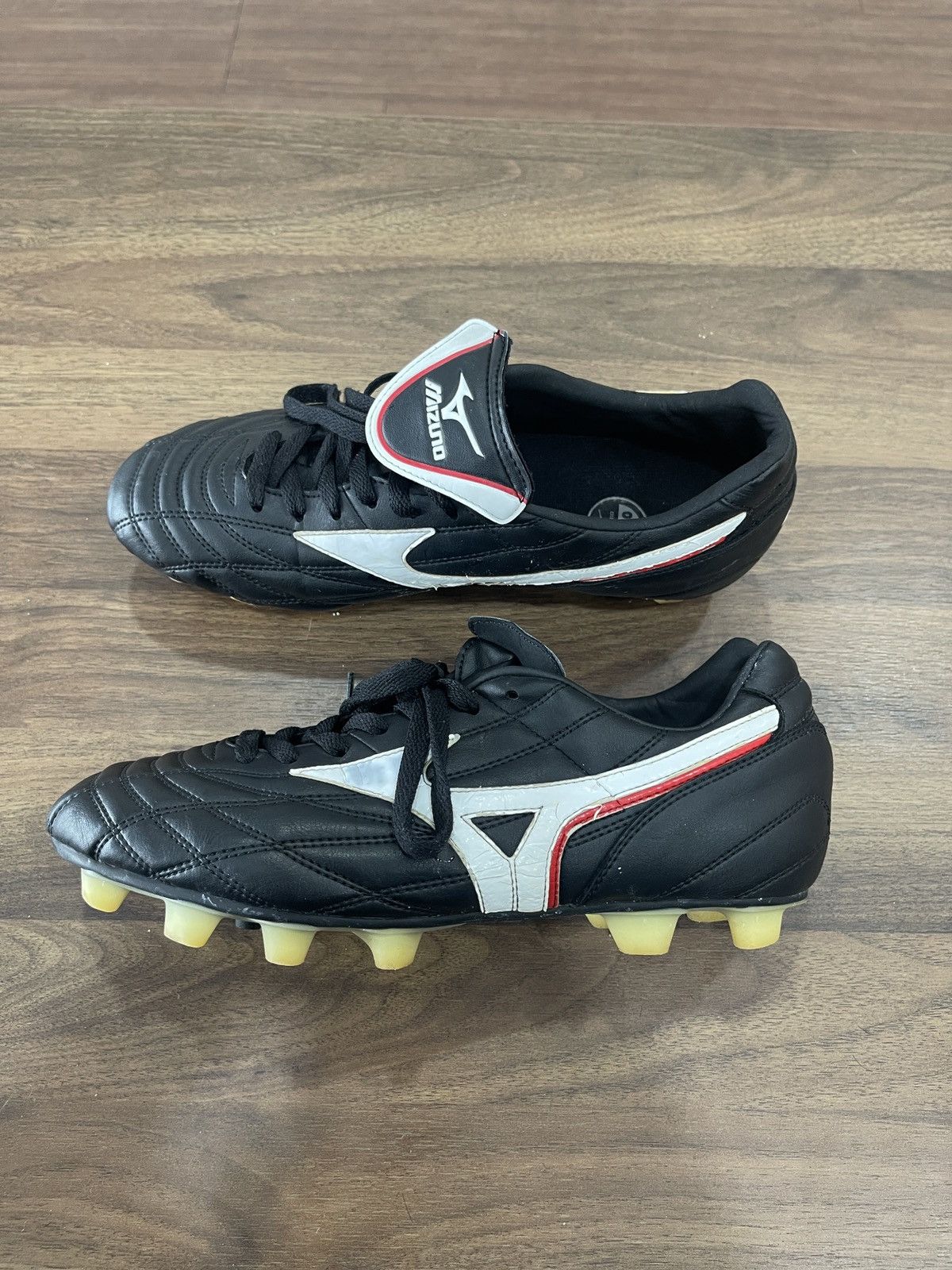 Mizuno Mizuno Quasar cup 5 Size US 8 / EU 41 - 2 Thumbnail