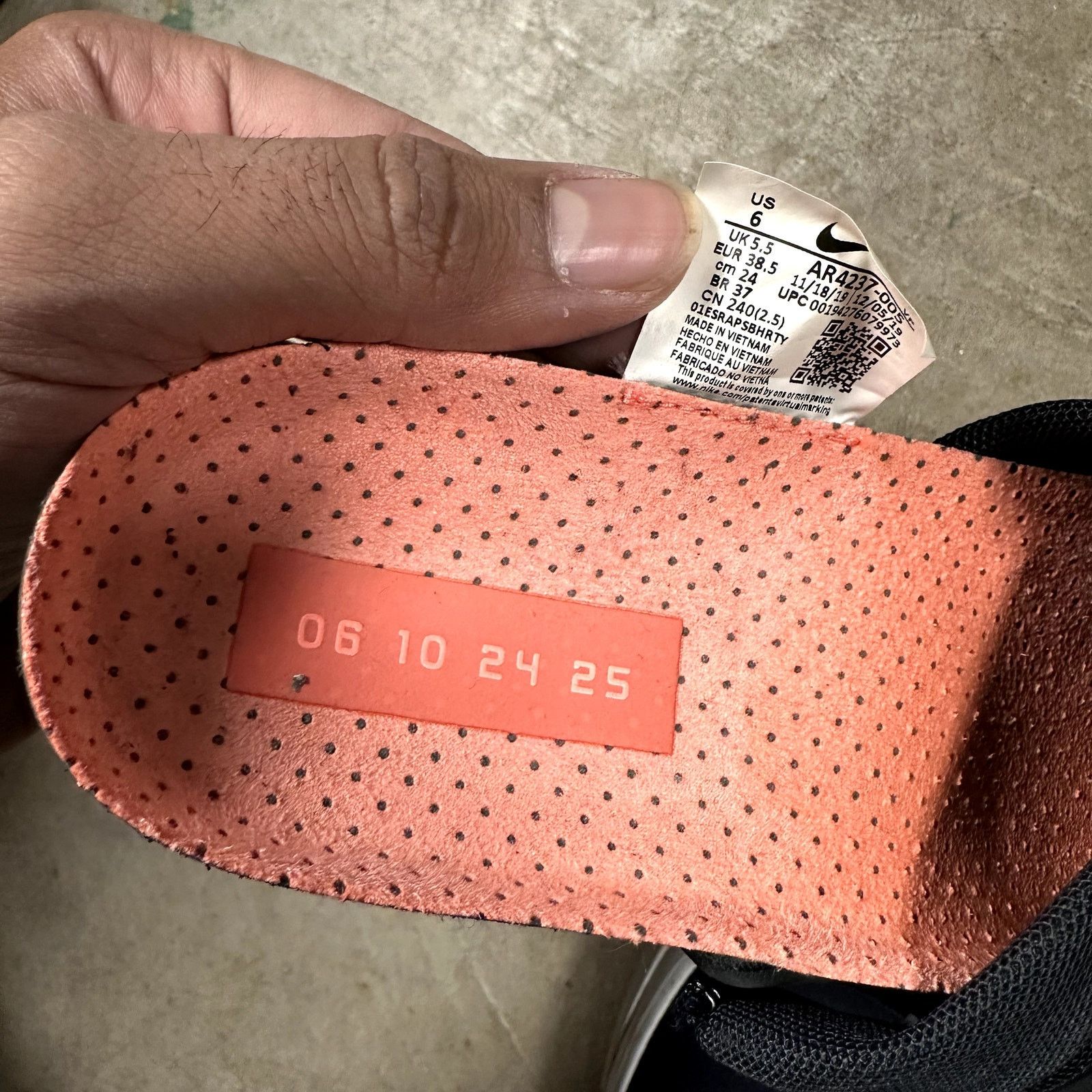 Fear of God × Nike Nike x Fear of God 1s Triple Black Size US 8.5 / EU 41-42 - 7 Thumbnail