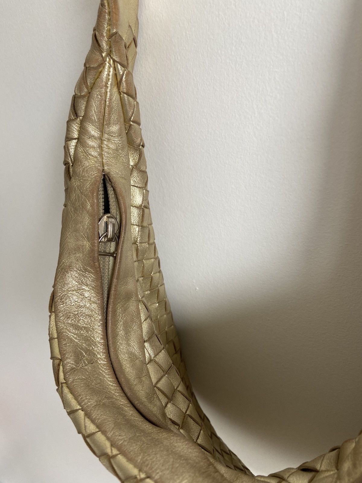 Bottega Veneta Bottega Veneta Gold Intrecciato Hobo Bag Size ONE SIZE - 12 Thumbnail
