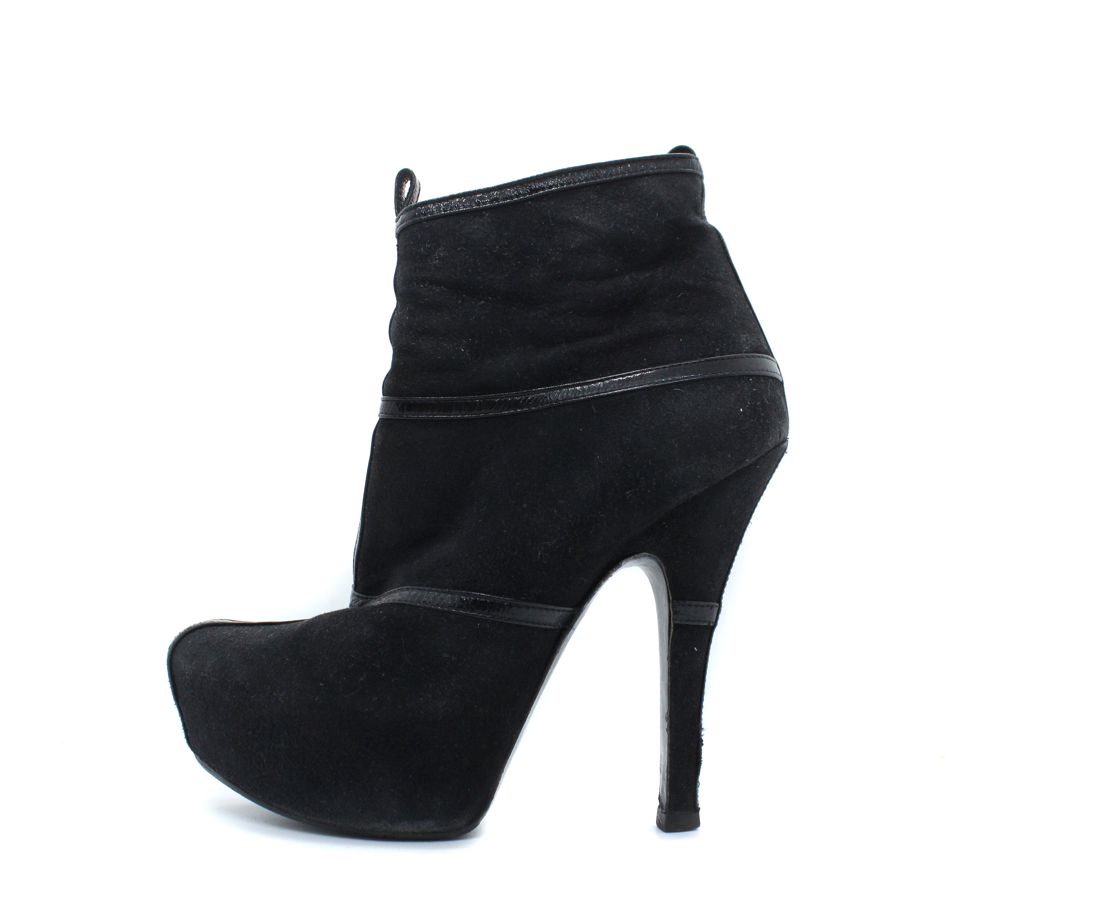Alexander McQueen Skull Zippers Ankle Suede Heel Boots Size US 7 / IT 37 - 2 Thumbnail