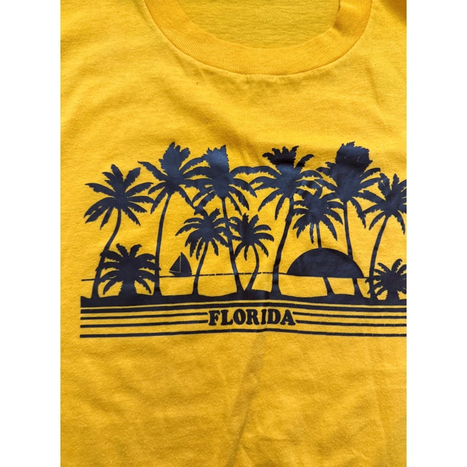Vintage VINTAGE Screen Stars Florida Palm Trees T-Shirt XL Mens Short Sleeve Crew Neck Cotton Blend Yellow 90s Graphic Logo Metallic Size US XL / EU 56 / 4 - 3 Thumbnail