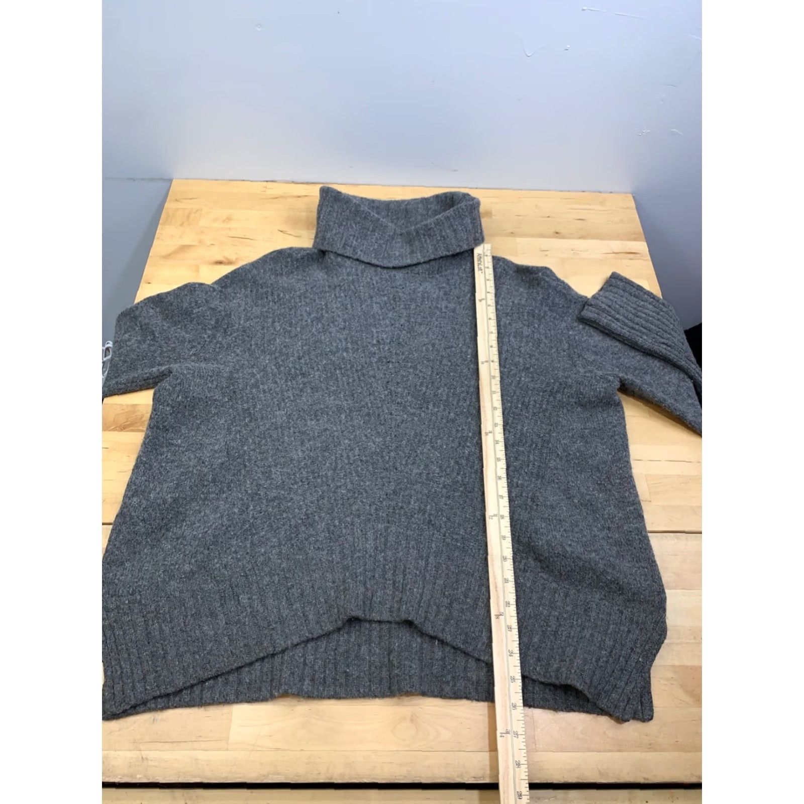 Anthropologie VINTAGE Anthropologie Moth Sweatshirt Womens L Gray Cowl Neck Pullover 12439 Size L / US 10 / IT 46 - 3 Thumbnail