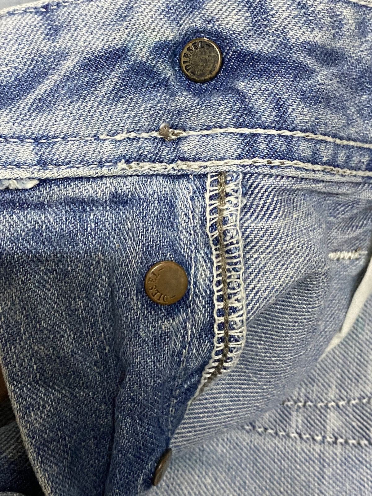 Diesel Vtg Diesel Larkee Faded Wash Butterfly Botton Loose Jeans Size US 34 / EU 50 - 15 Thumbnail