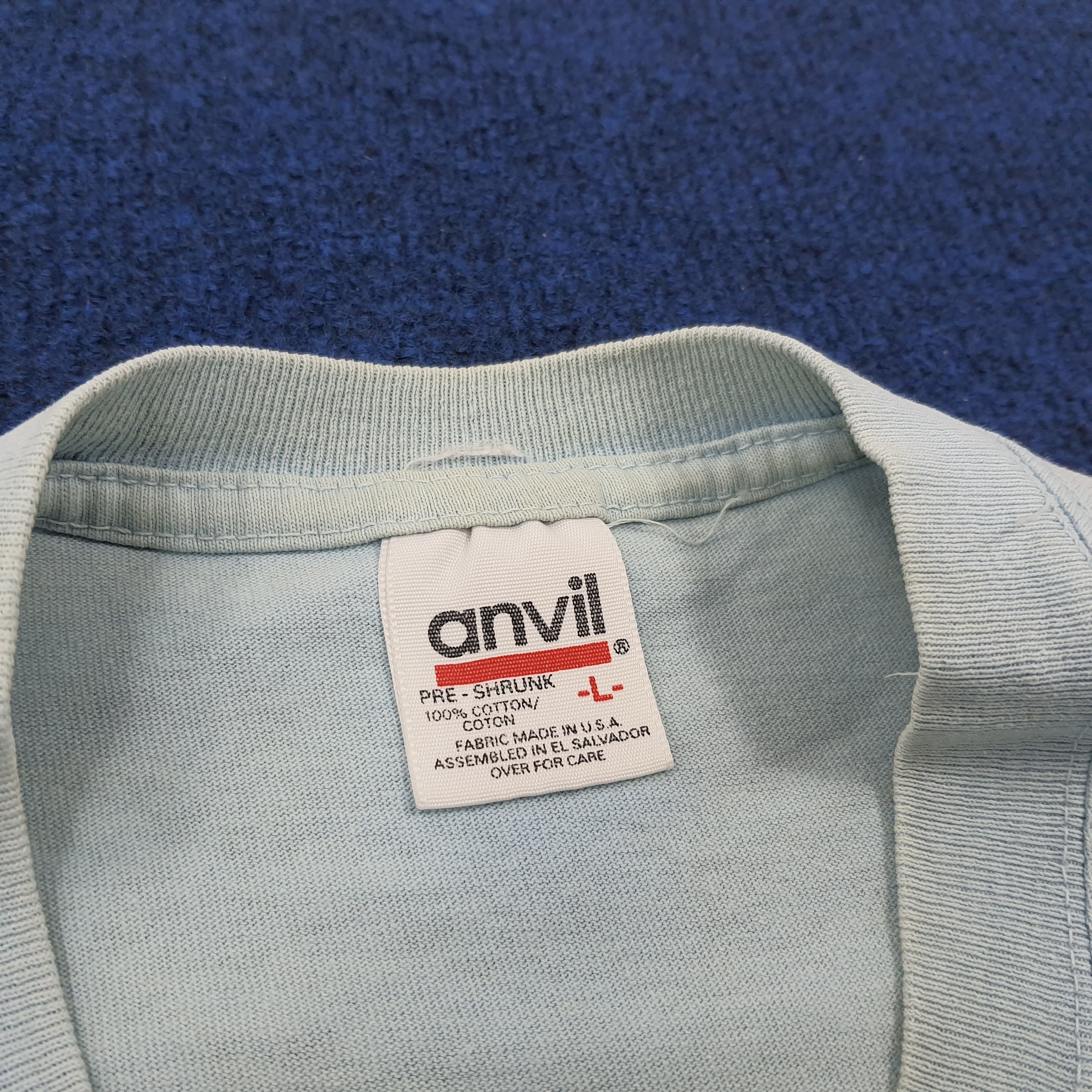 Vintage Vintage Coil Blue Streetwear Tshirt Size US L / EU 52-54 / 3 - 5 Thumbnail