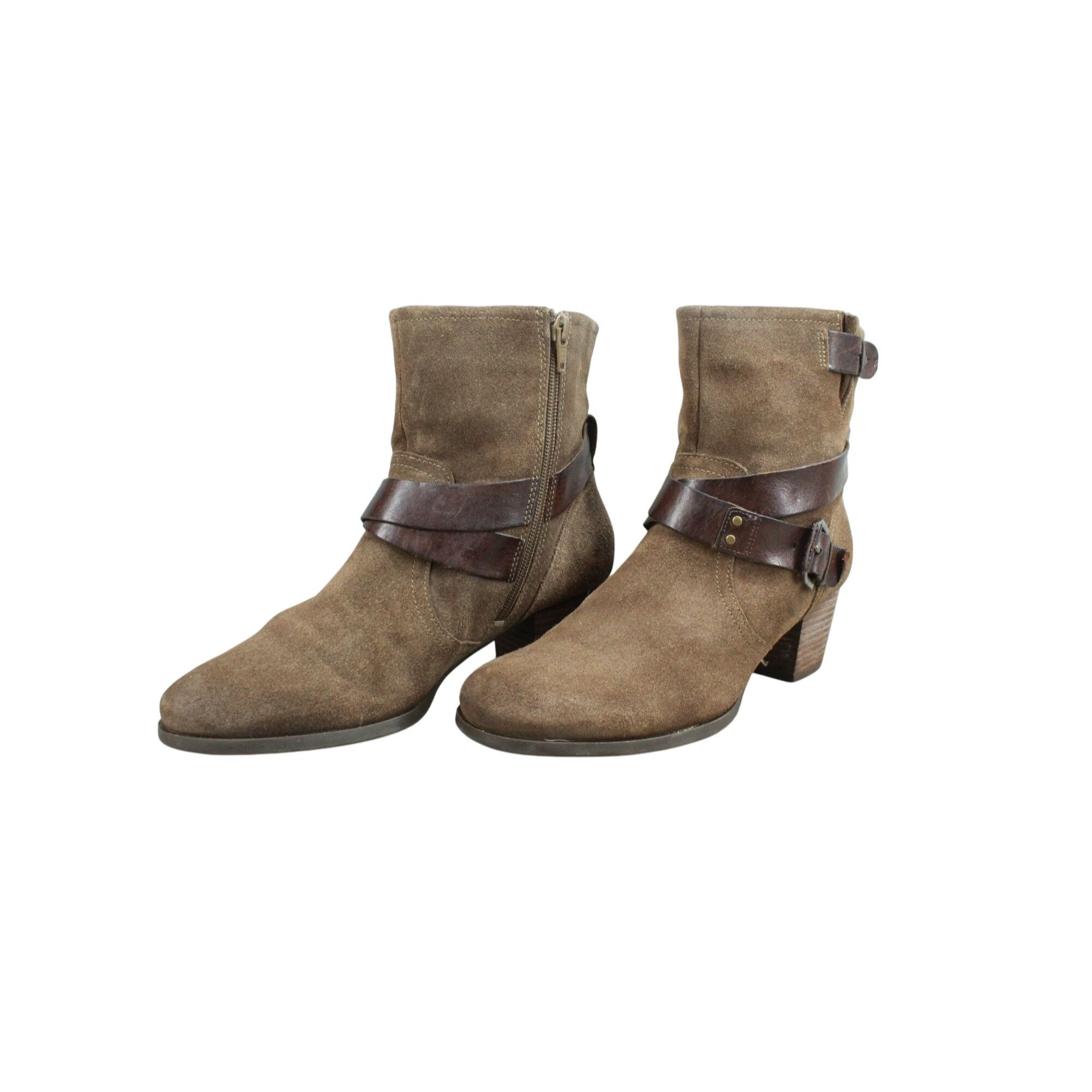 New Balance Cobb Hill by New Balance Lola Women's Harness Boots Size US 9 / IT 39 - 2 Thumbnail