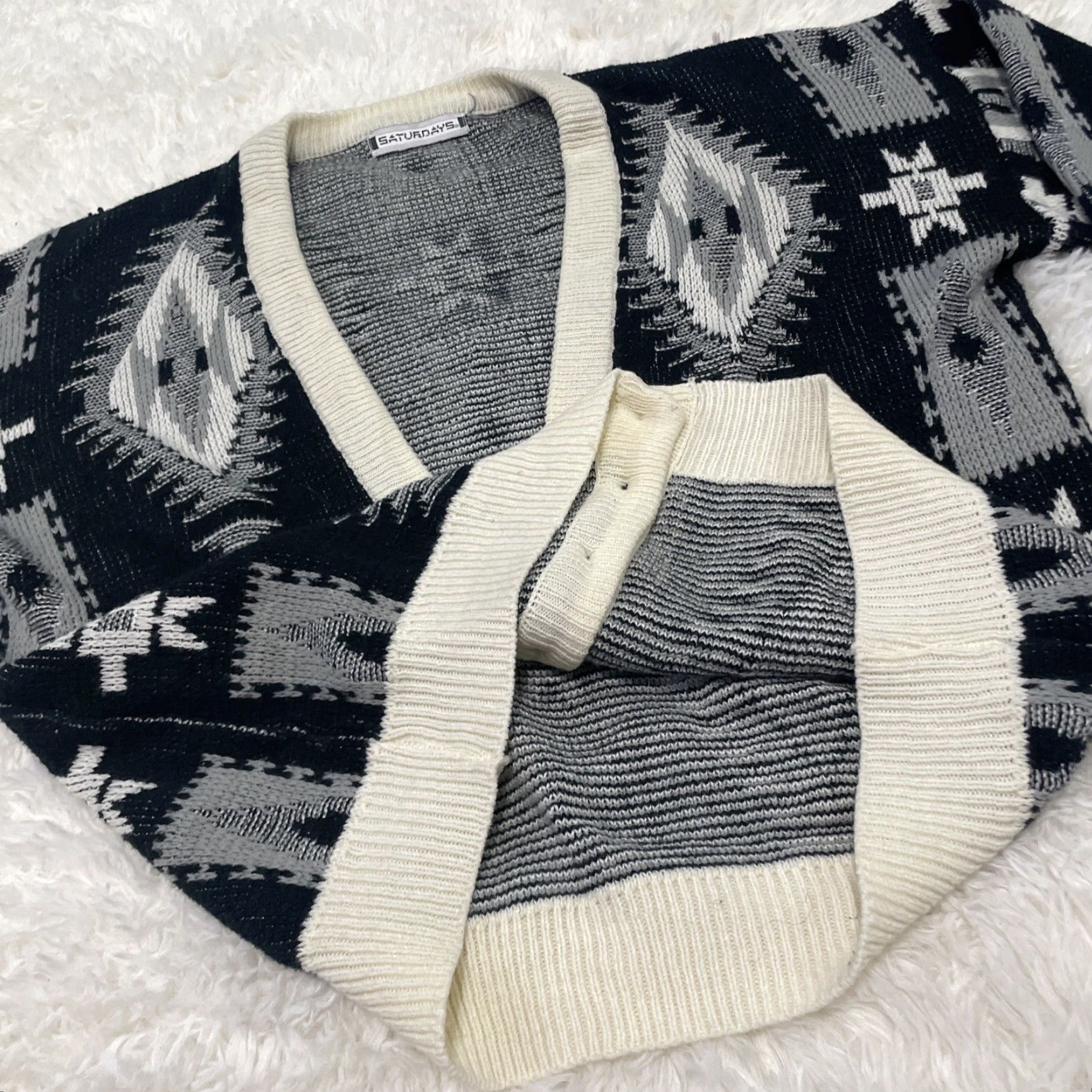 Saturdays NYC SATURDAYS Cardigan Sweater Geometric Black White Vintage 90s S Mens V-Neck Knit Crew Deck Casual Party/Cocktail Travel All Seasons Size US S / EU 44-46 / 1 - 7 Thumbnail
