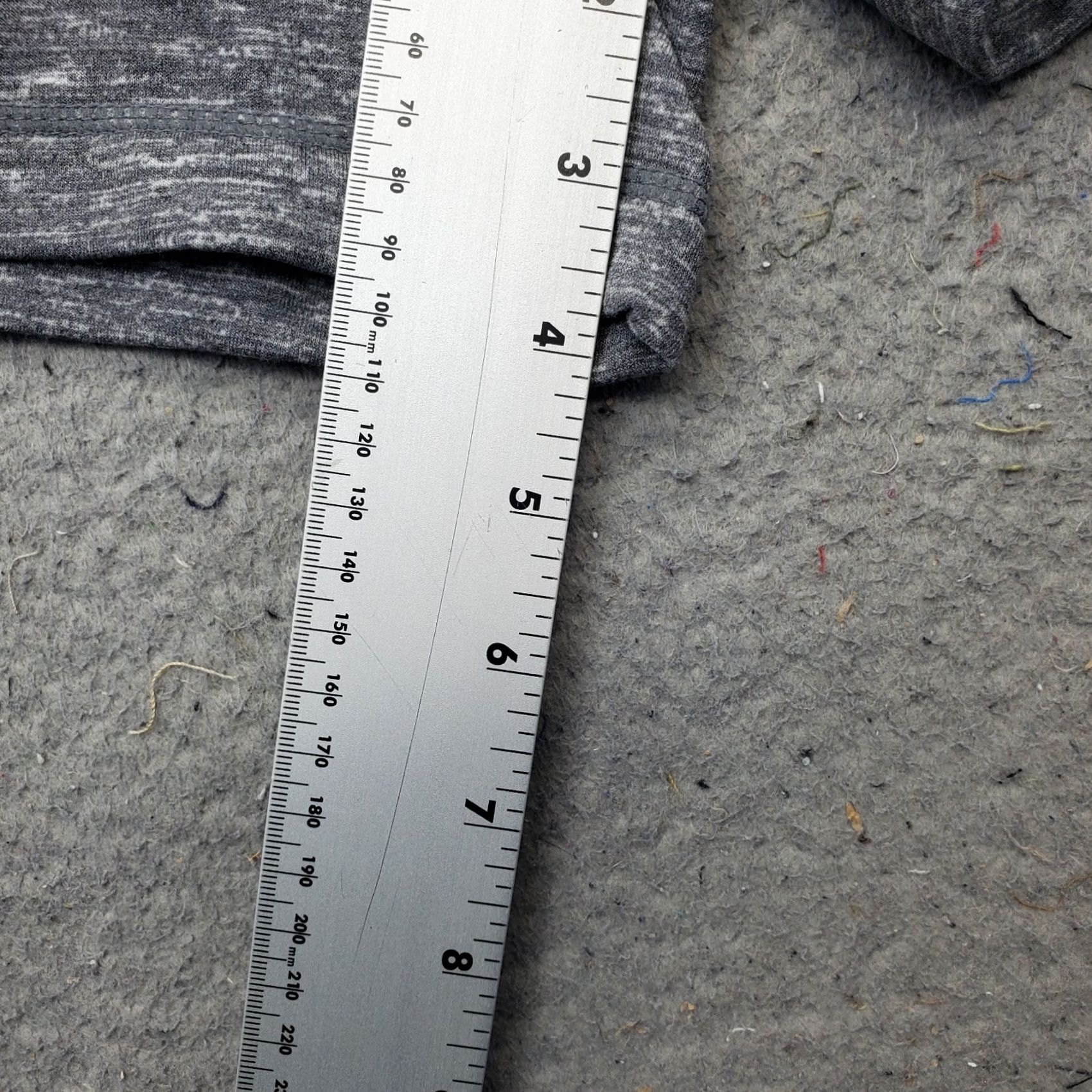 Vintage 32 Degree Cool Fleece Shorts Womens M Gray Stretch Drawstring Pockets -- Adult Womens, Regular, Summer, Activewear Size 32" / US 10 / IT 46 - 5 Thumbnail