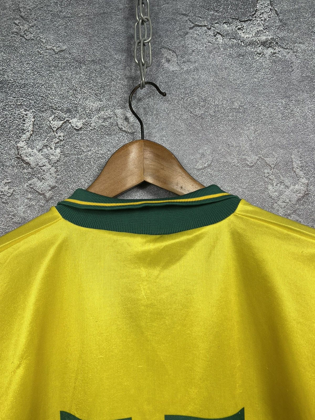 Vintage Vintage 90s Perola Brazil #11 Jersey T-shirt Size US L / EU 52-54 / 3 - 17 Thumbnail