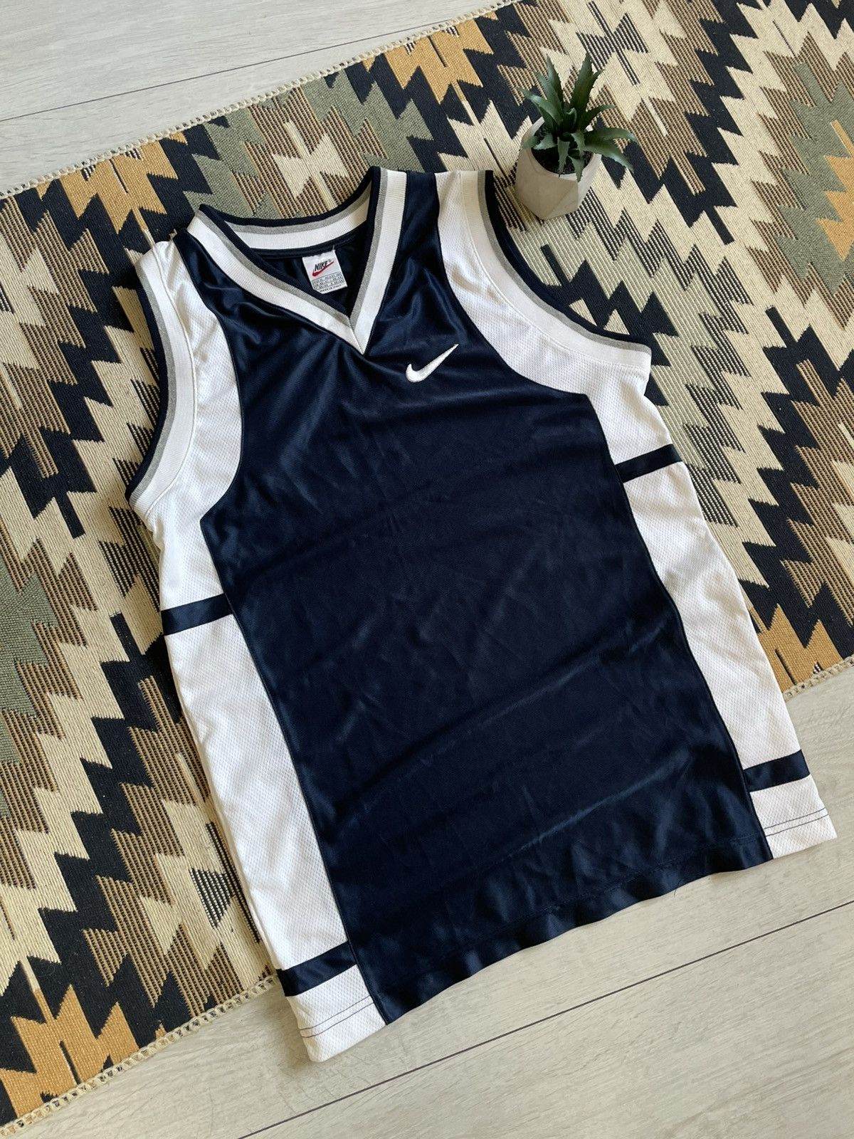 Nike × Vintage Vintage 90’s Nike Basketball Sleeveless Shirt Size US XL / EU 56 / 4 - 2 Thumbnail