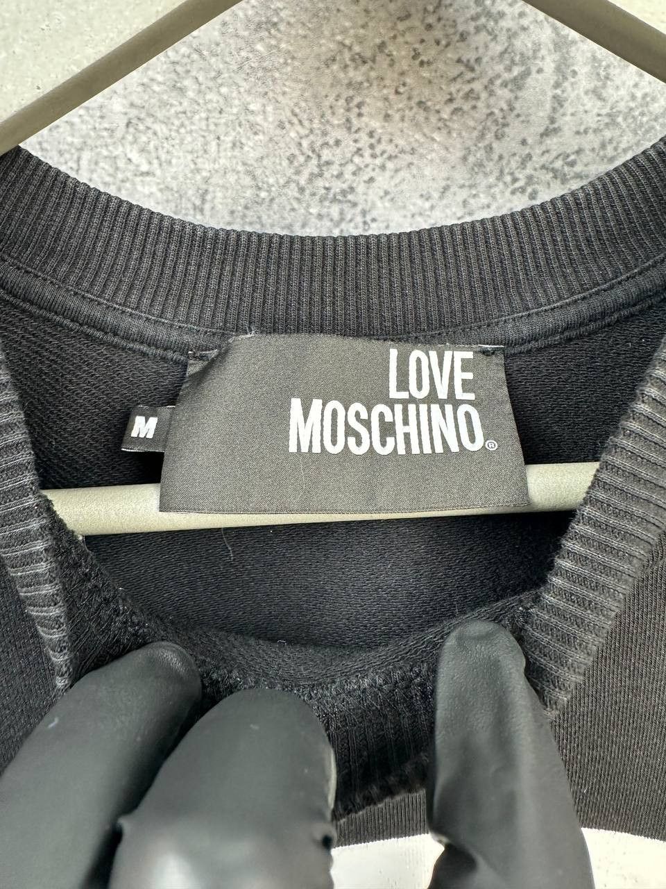 Moschino Love Moschino Peace Logo Sweatshirt Black Jumper Long Sleeve Size US M / EU 48-50 / 2 - 14 Thumbnail