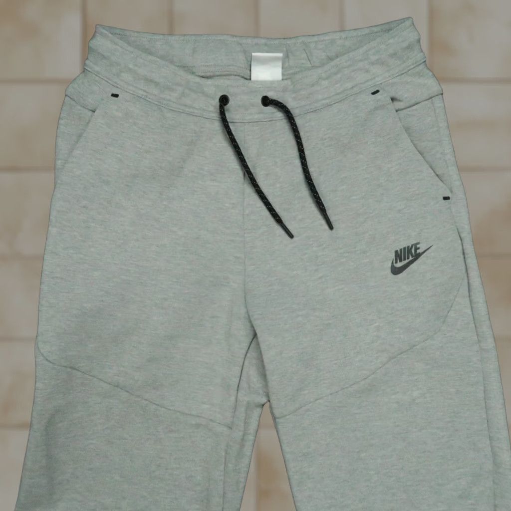 Nike Nike Tech Fleece Pants Mens Small Gray Jogger with Pockets Zip Pocket Athletic Casual Activewear S Xs? (adjusted) Size US 29 - 1 Thumbnail