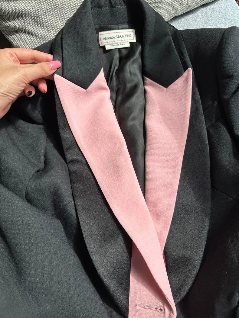 Alexander McQueen Alexander McQUEEN Get a formal dress, suit jacket 2504-Next Size XS / US 0-2 / IT 36-38 - 2 Thumbnail