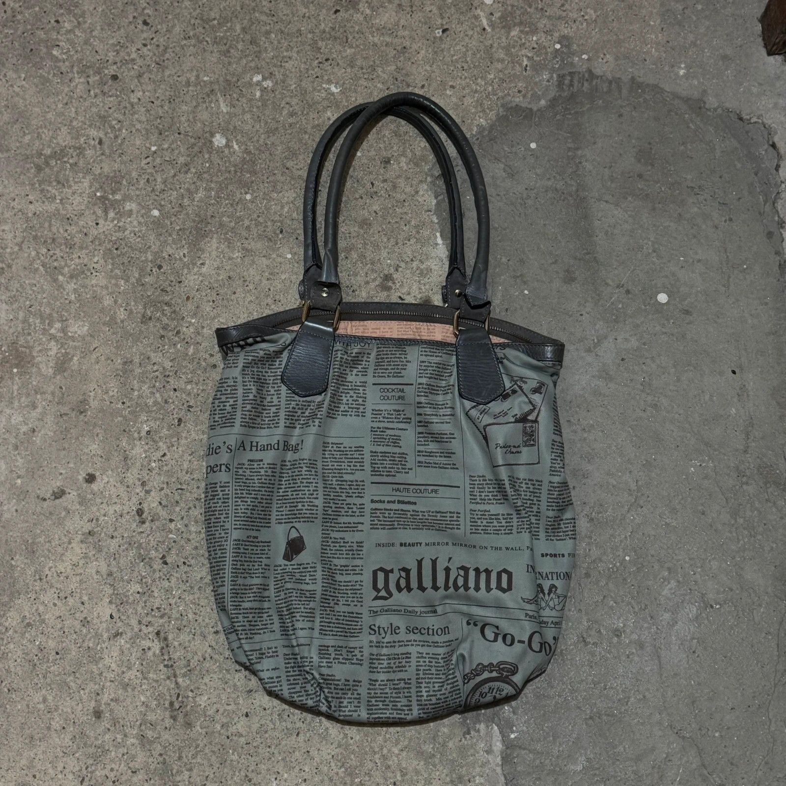 John Galliano John Galliano gazette newspaper print bag Size ONE SIZE - 3 Thumbnail