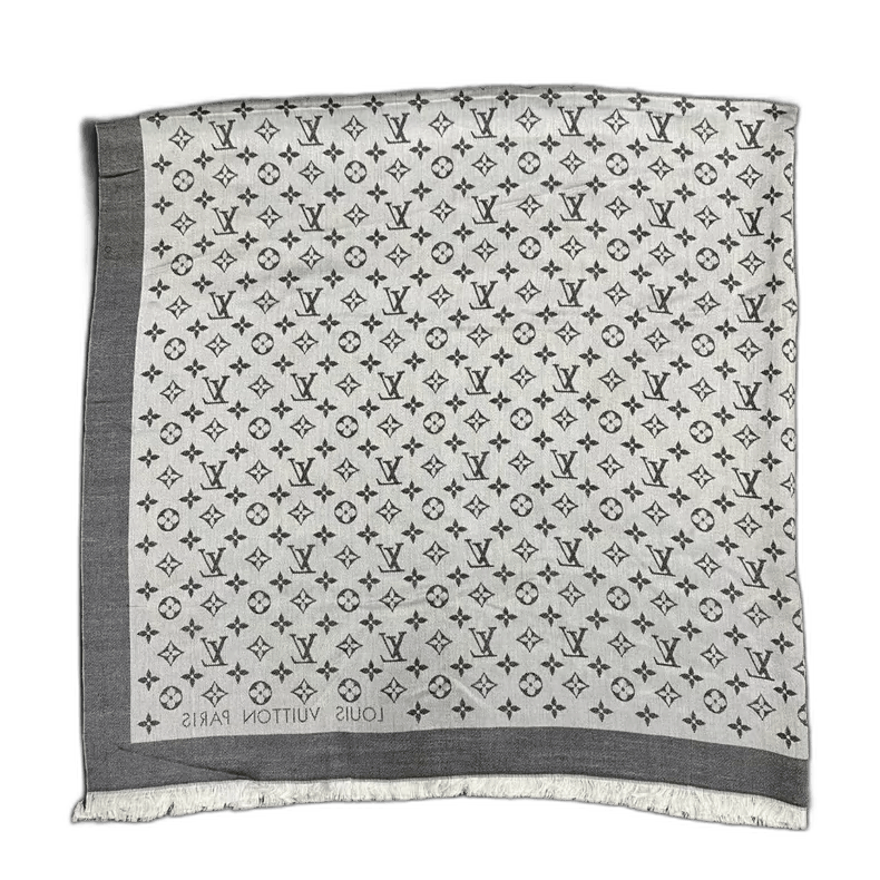 Louis Vuitton Louis Vuitton Printed Silk Scarf Size ONE SIZE - 1 Thumbnail