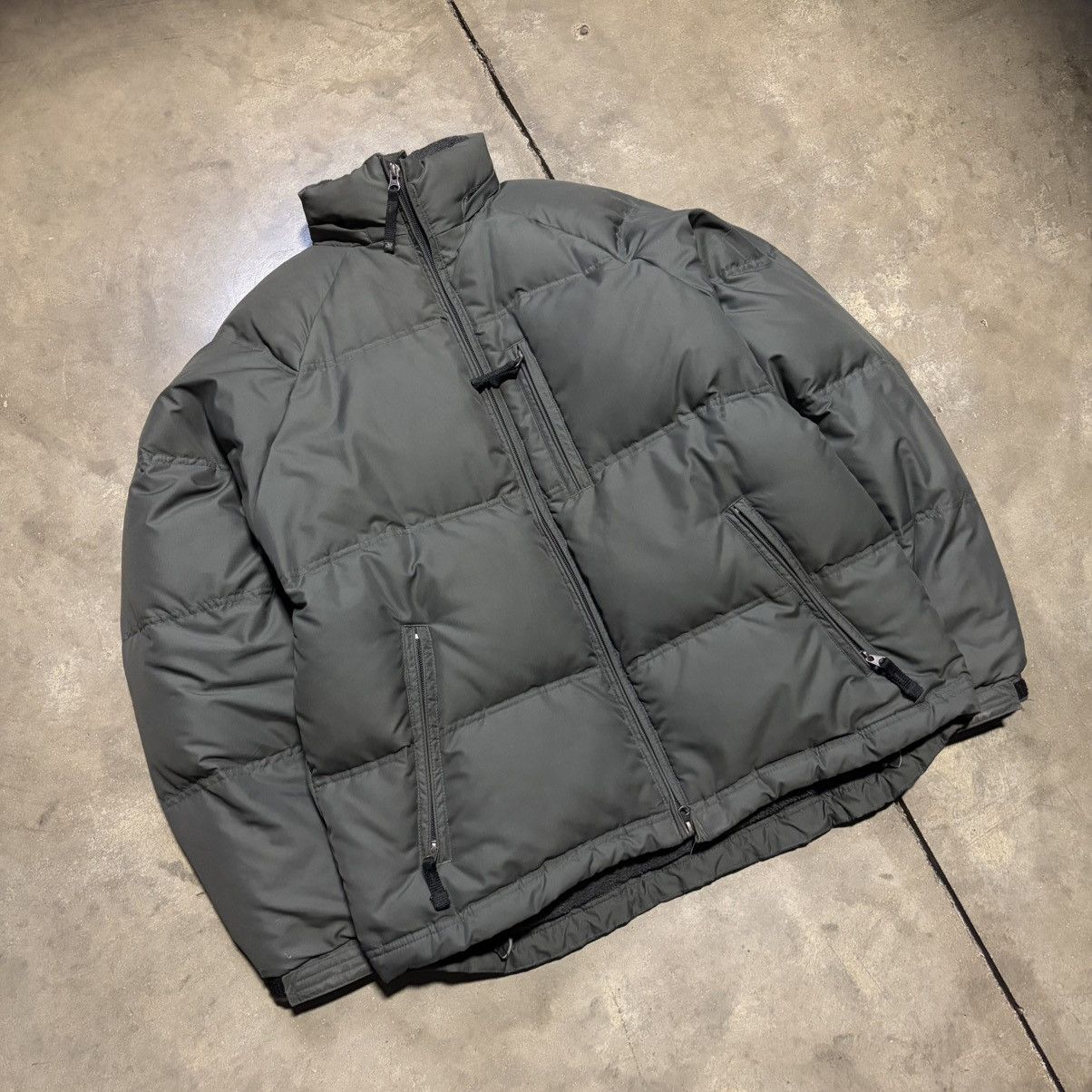 Old Navy Vintage Old Navy Puffer Jacket Quilted Down Nuptse Gorpcore Size US M / EU 48-50 / 2 - 2 Thumbnail