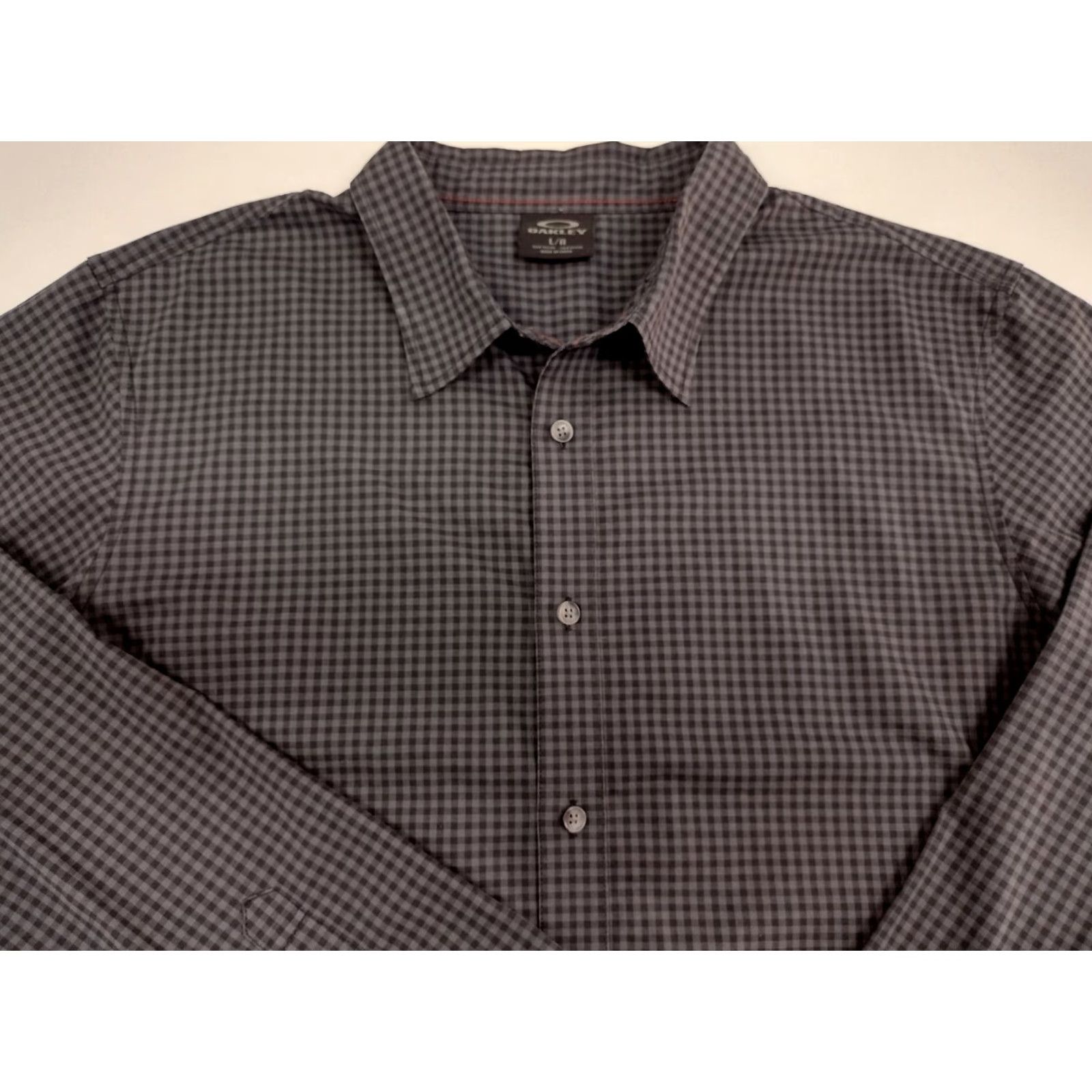 Oakley Oakley Men's Button-Up Shirt L Black/Grey Plaid Logo #1368 Size US L / EU 52-54 / 3 - 2 Thumbnail