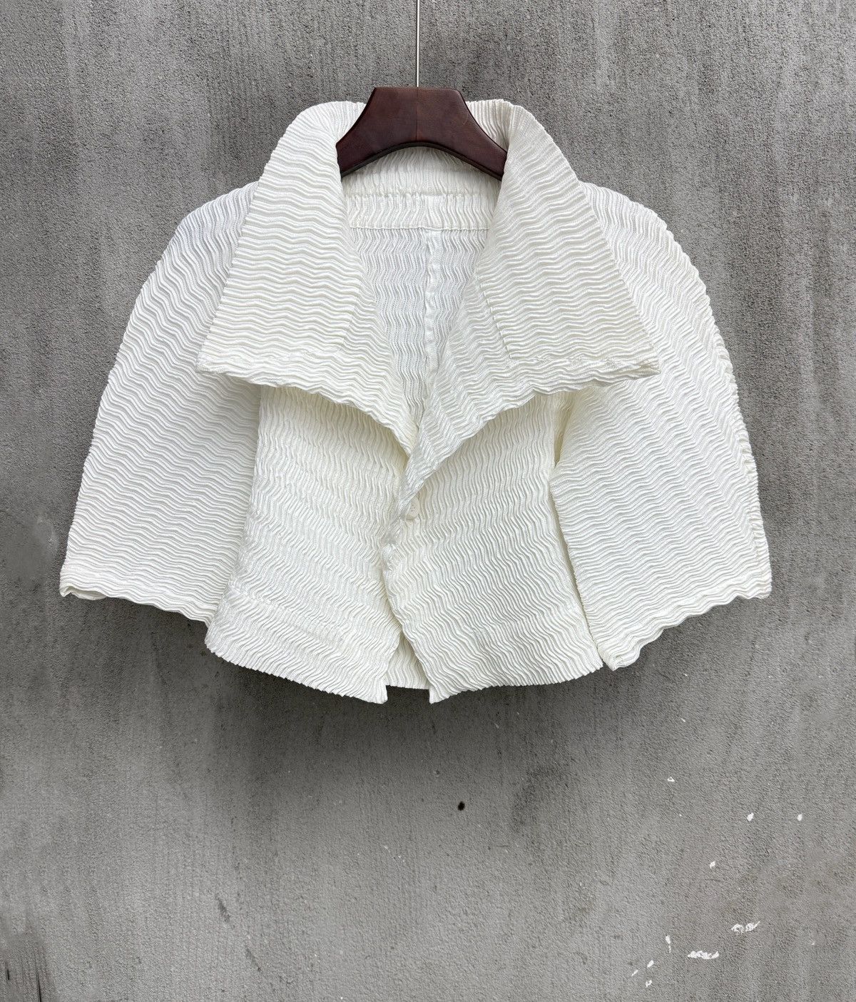 Issey Miyake × Vintage White flower bud single-button short blouse Size M / US 6-8 / IT 42-44 - 2 Thumbnail