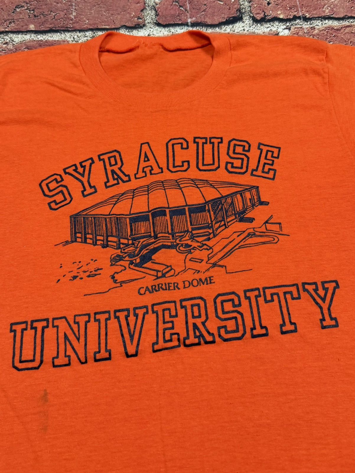 NCAA Vintage Syracuse University Carrier Dome Tee Single Stitch Size US M / EU 48-50 / 2 - 2 Thumbnail