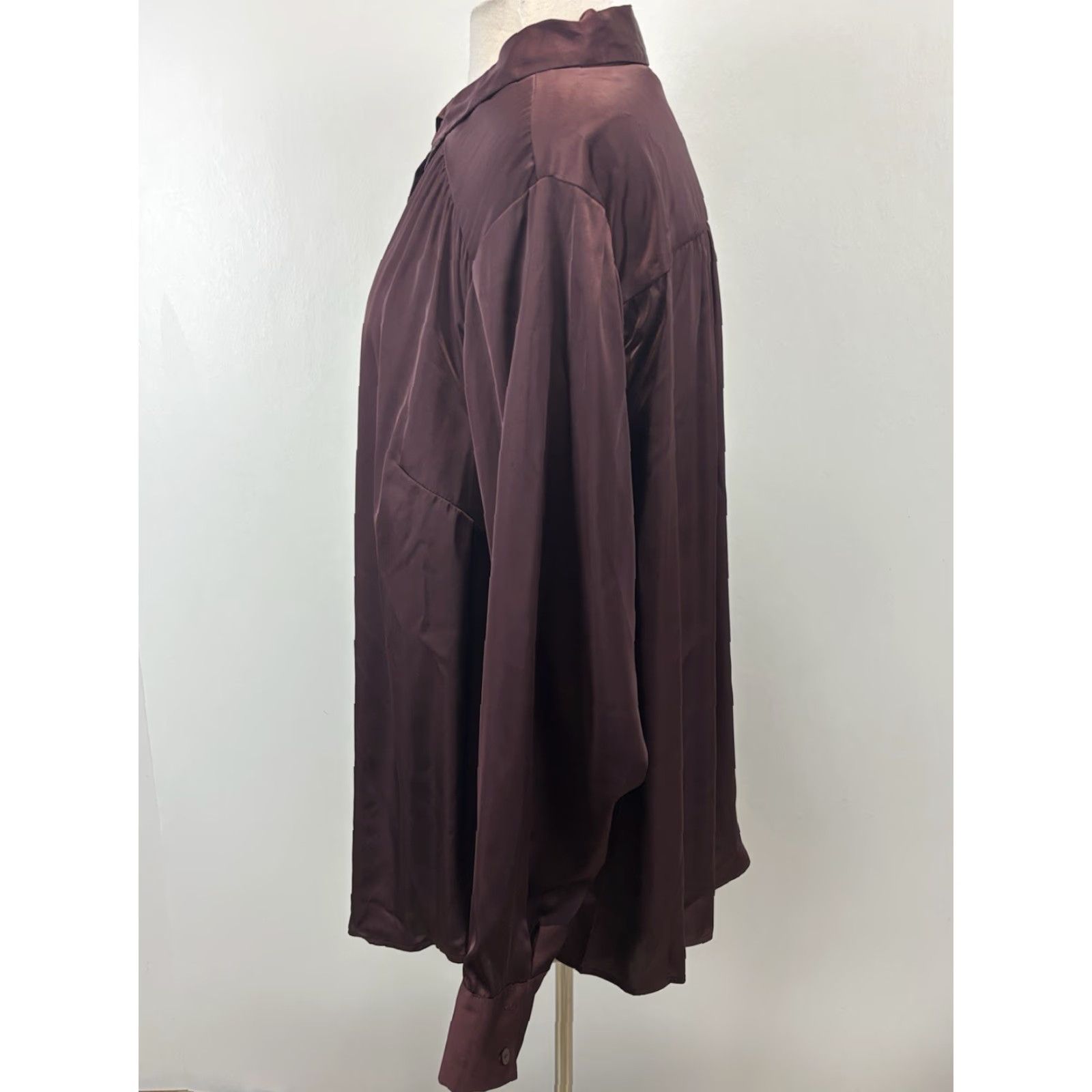 Torrid Torrid Blouse 3 3X Burgundy Satin Dressy Long Slv Elegant Formal Career Women Button Collared Size XXL / US 16-18 / IT 52-54 - 2 Thumbnail