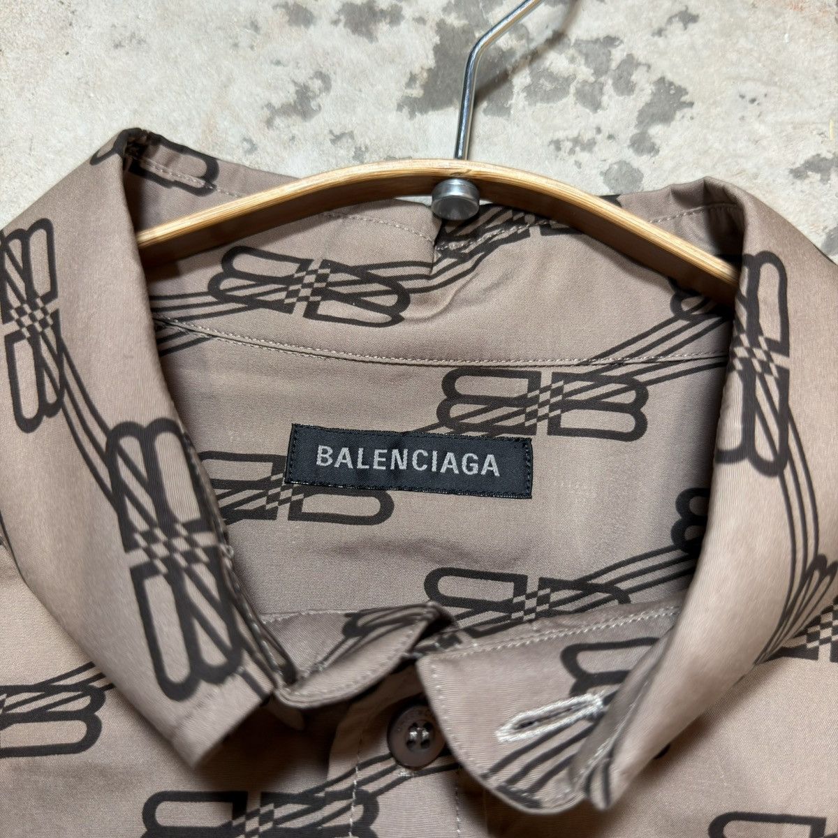 Balenciaga NWT oversized monogram button up shirt Size US S / EU 44-46 / 1 - 3 Thumbnail