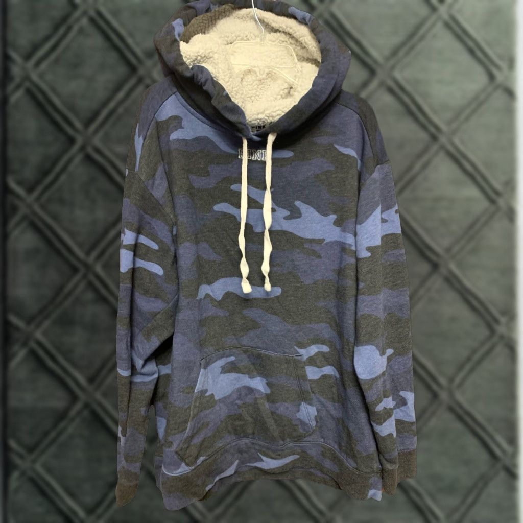 Victoria's Secret Victoria's Secret PINK Hoodie Sweatshirt L Blue CAMO fleece pullover 1977 Logo Hooded Pockets Women Regular Size L / US 10 / IT 46 - 1 Thumbnail
