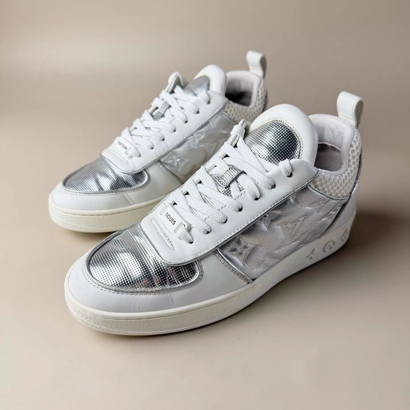 Louis Vuitton Louis Vuitton Silver Monogram Lace-up 35 95New YLP4893 Size US 4.5 / IT 34.5 - 1 Thumbnail