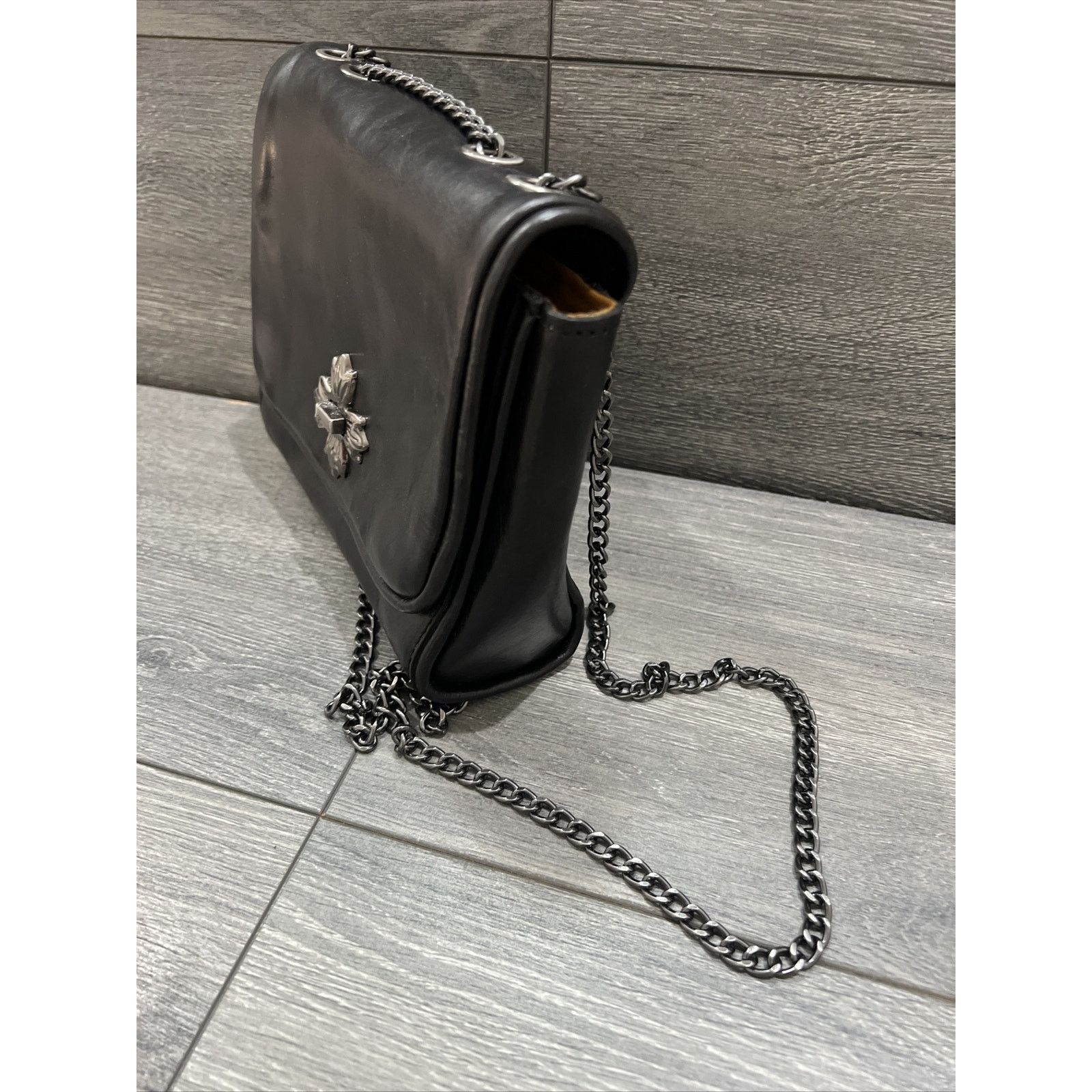 Patricia Nash Patricia Nash Leather Flap Chain Bag Black Bag A554740 Size ONE SIZE - 4 Thumbnail