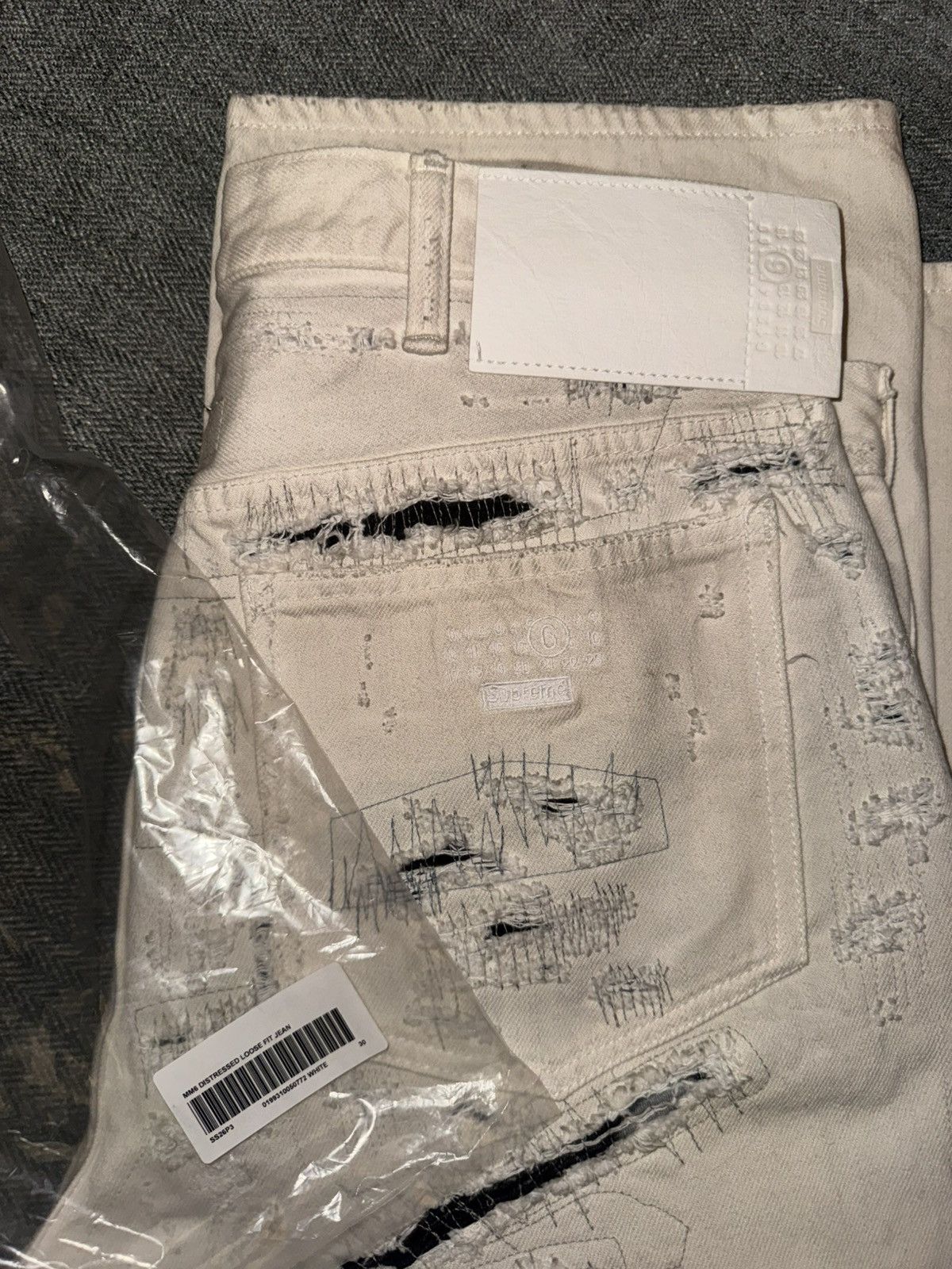 Maison Margiela × Supreme Supreme x MM6 Maison Margiela Distressed Loose Fit jean Size US 30 / EU 46 - 1 Thumbnail
